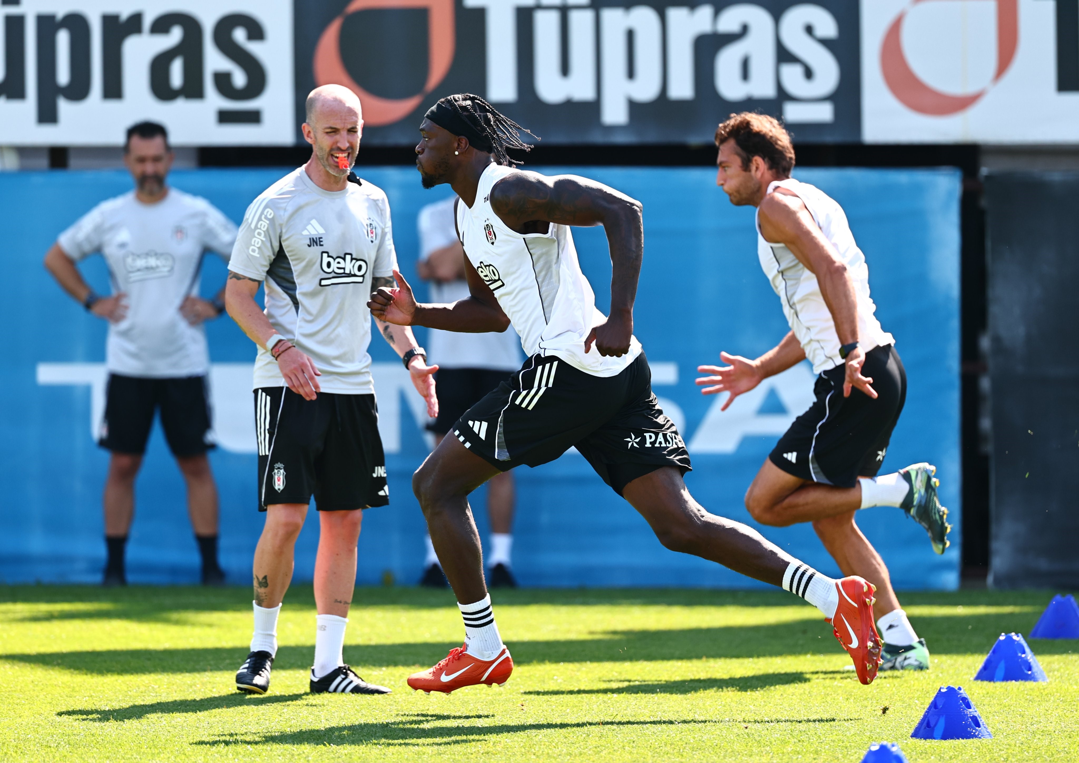 Beşiktaş, Shakhtar Donetsk mesaisinde