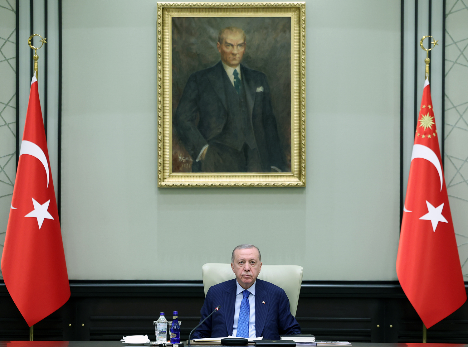 Predsednik Erdoğan napovedal odgovornost za požare in odgovoril na vprašanje o Eurofighterjih