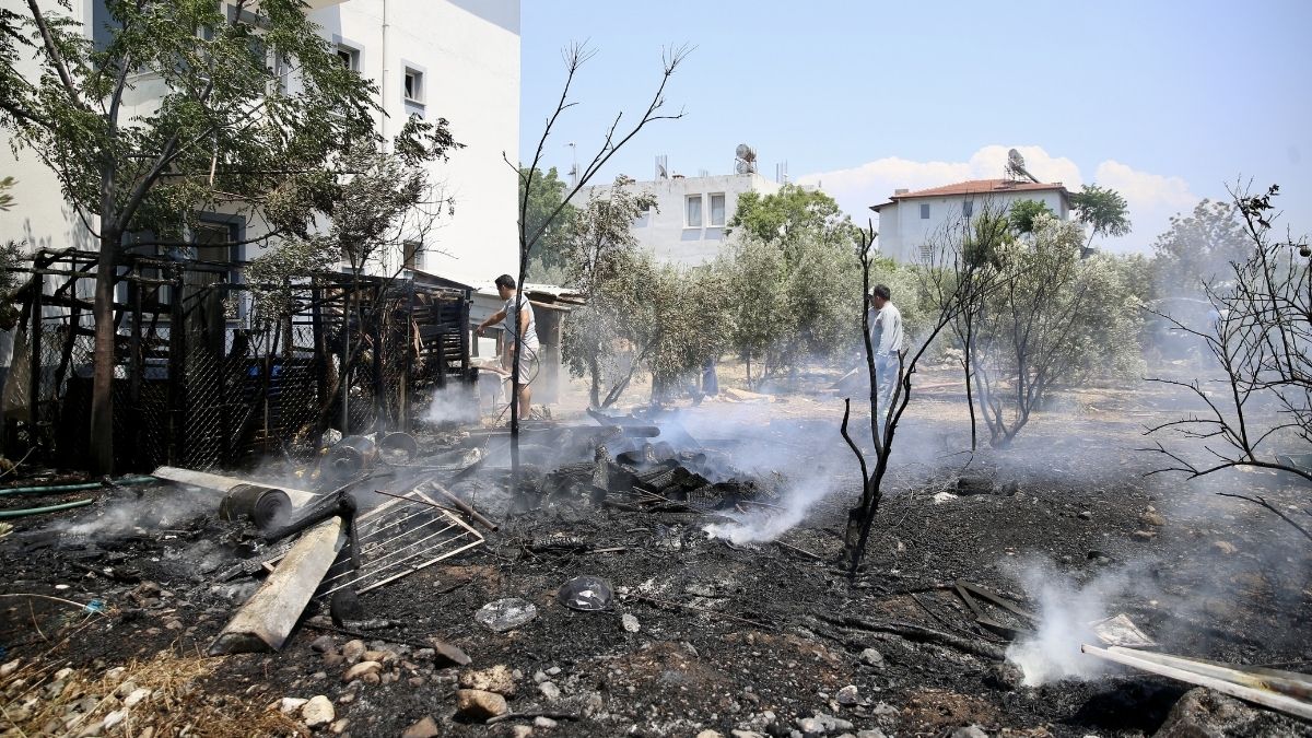 Turčija: V gospodinjstva, prizadeta v požarih, nakazanih 10 milijonov lir pomoči