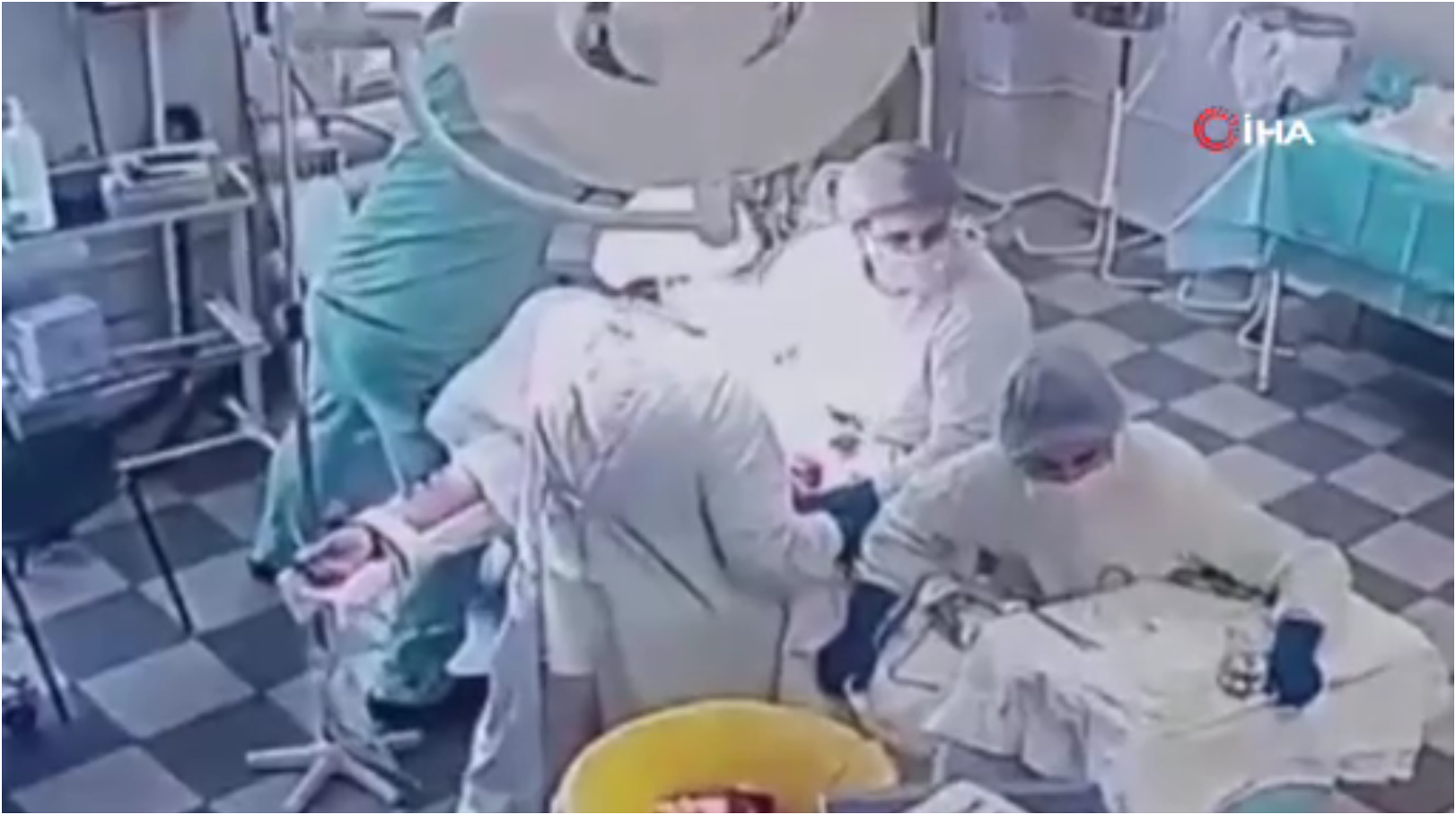 Ameliyat masasında deprem! 8,8 depreme operasyonda yakalandılar