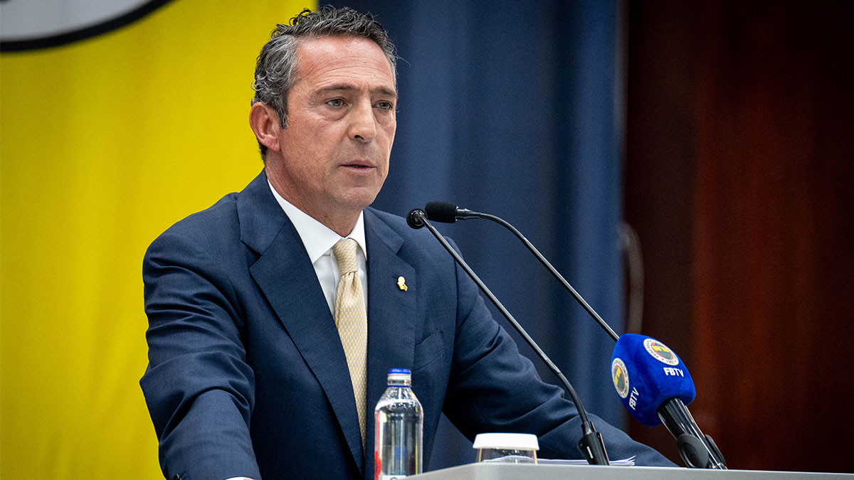 Fenerbahçe'de imzalar atıldı!