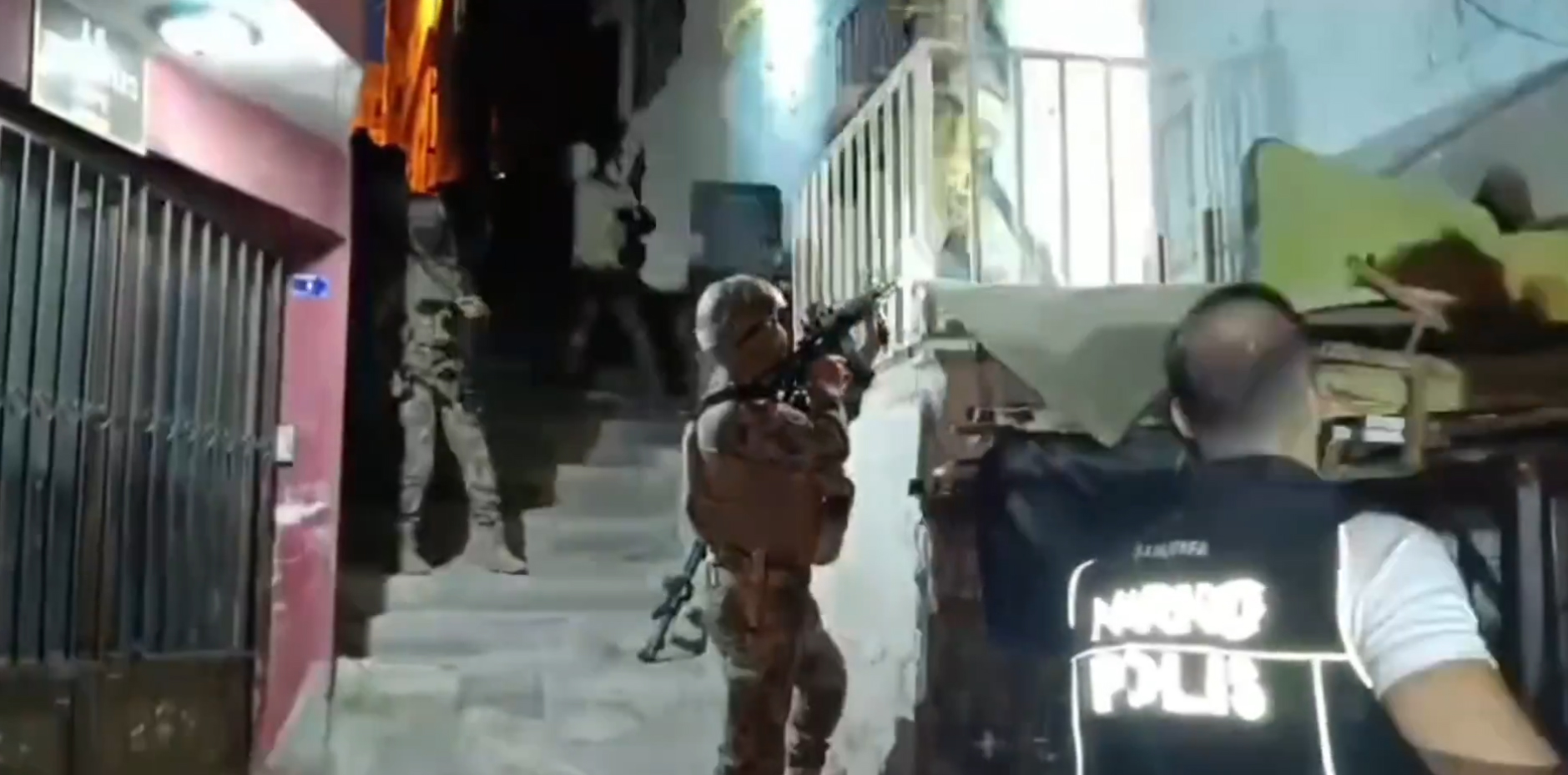 V Turčiji v obsežni protidrogi akciji priprli 940 osumljencev