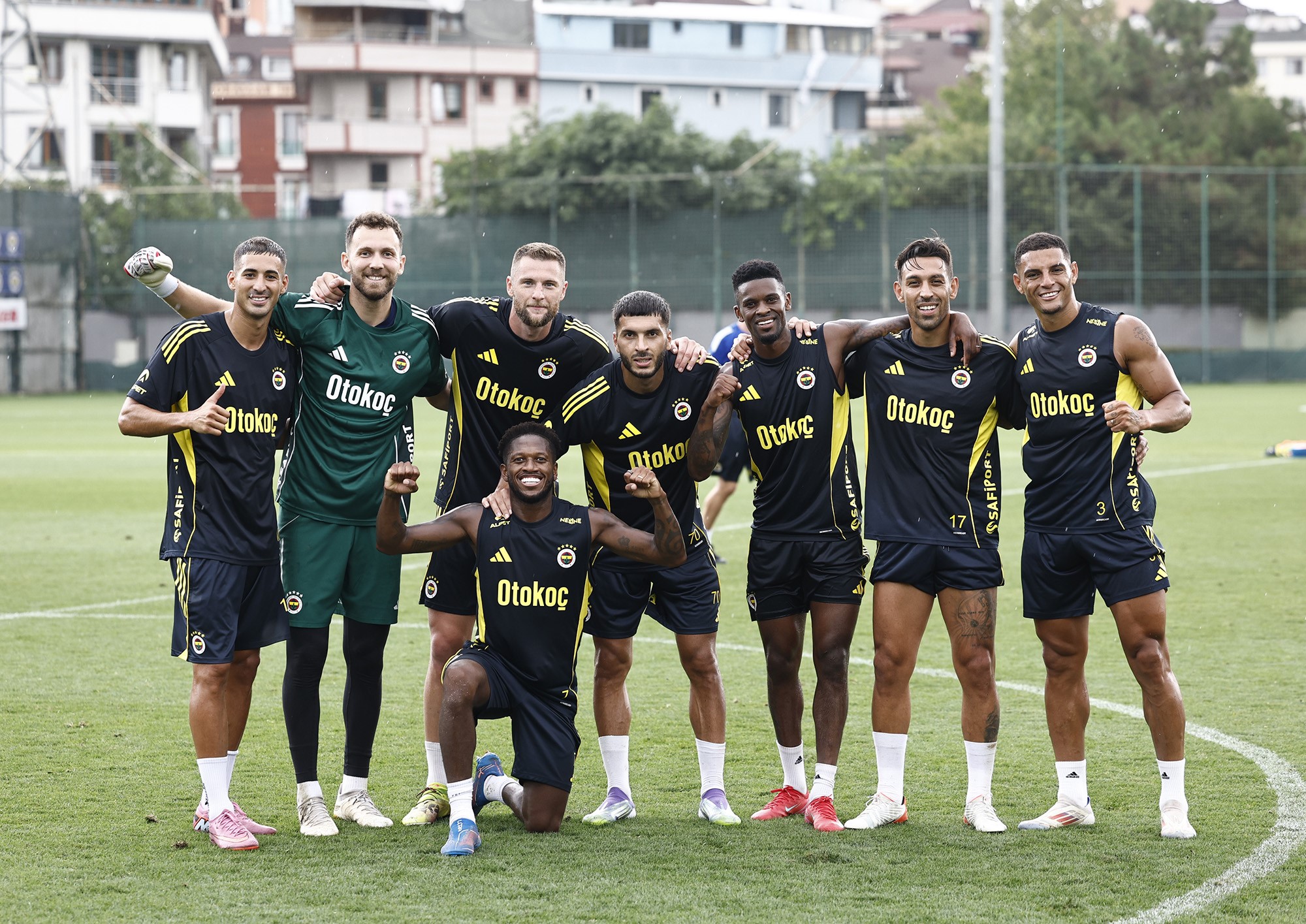 Fenerbahçe, Feyenoord mesaisini sürdürdü