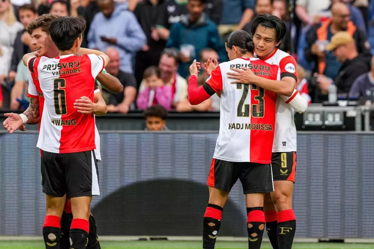 Feyenoord hazırlık maçında Wolfsburg'u 4 golle geçti