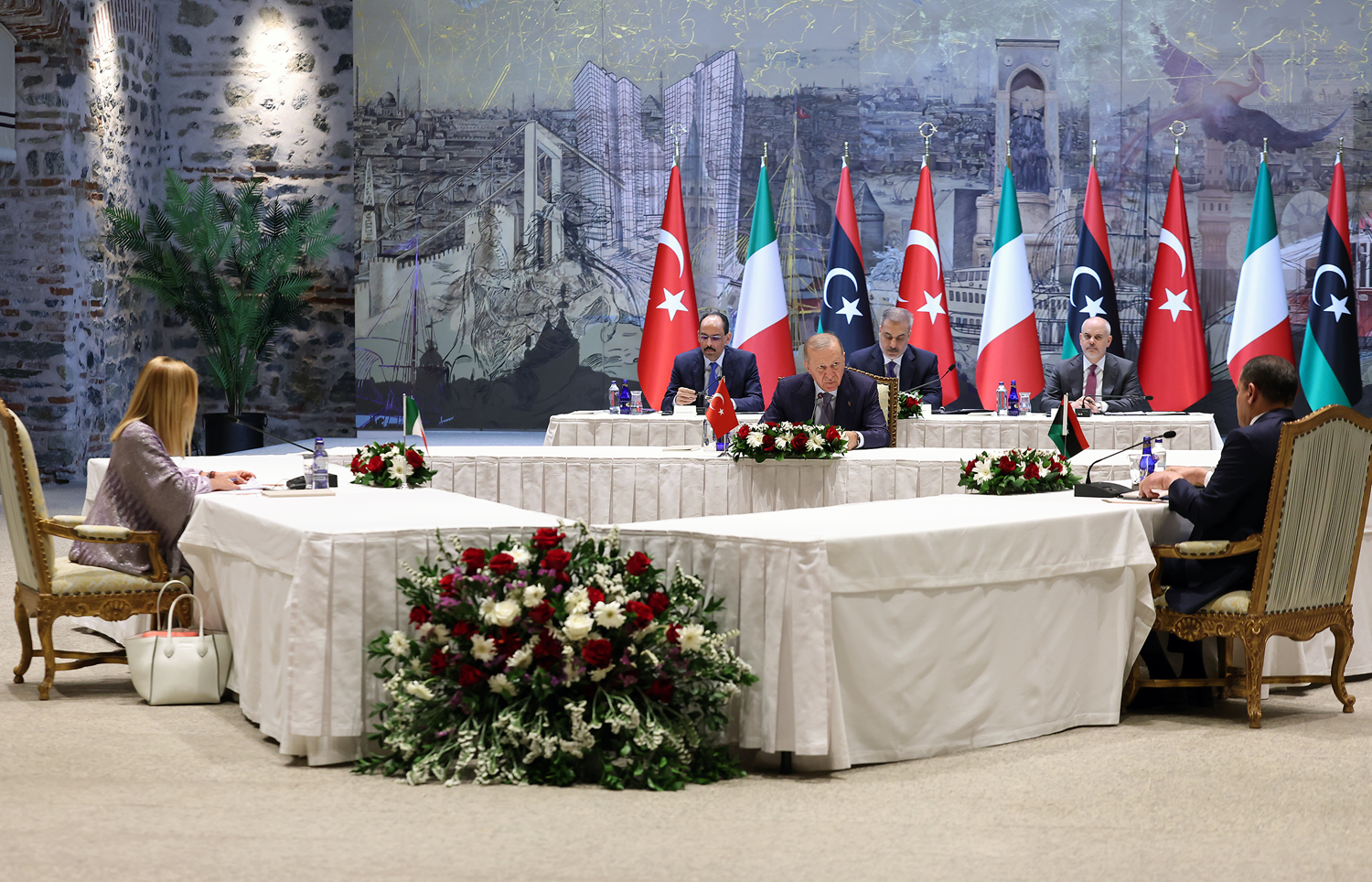3'lü zirvenin zamanlamasına dikkat çekildi: İstanbul'da yeni bir dönem başlamış olabilir