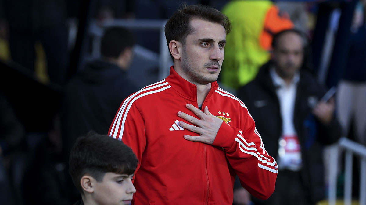 Adı Fenerbahçe ile anılıyordu! Benfica, Kerem Aktürkoğlu için kararını verdi