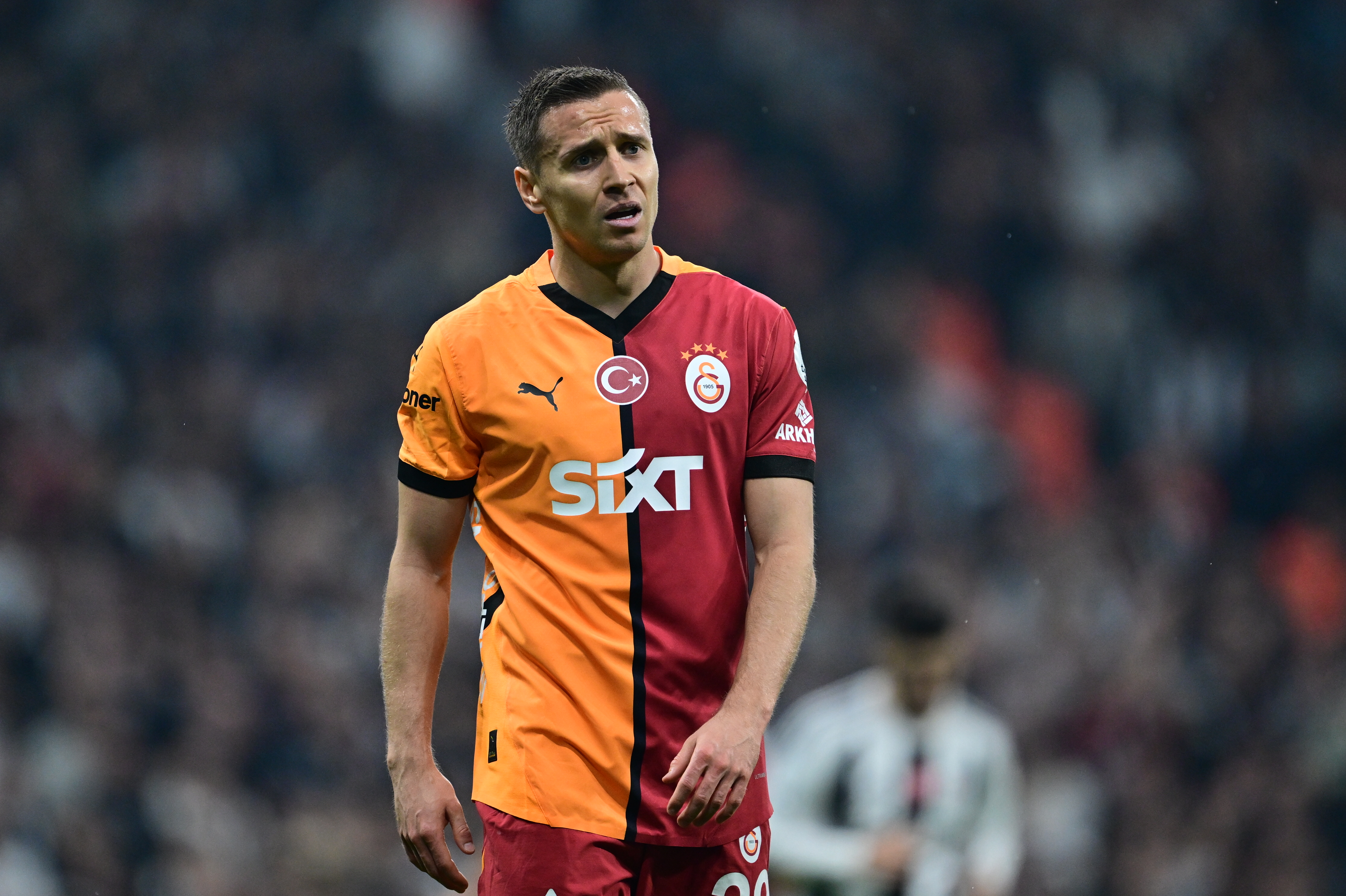 Galatasaray resmen açıkladı! Frankowski, Fransa'ya dönüyor