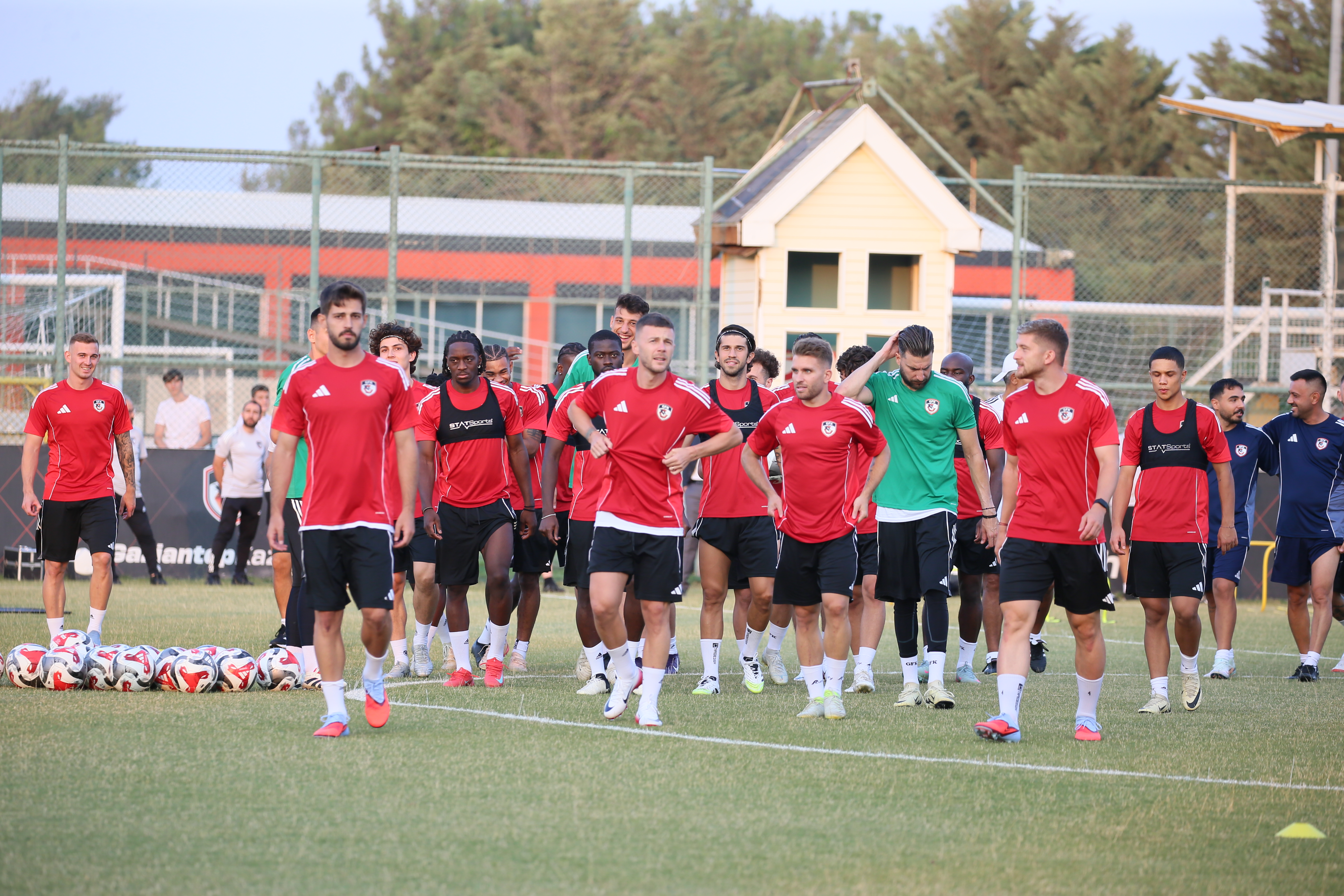 Gaziantep FK, Galatasaray maçı hazırlıklarına başladı