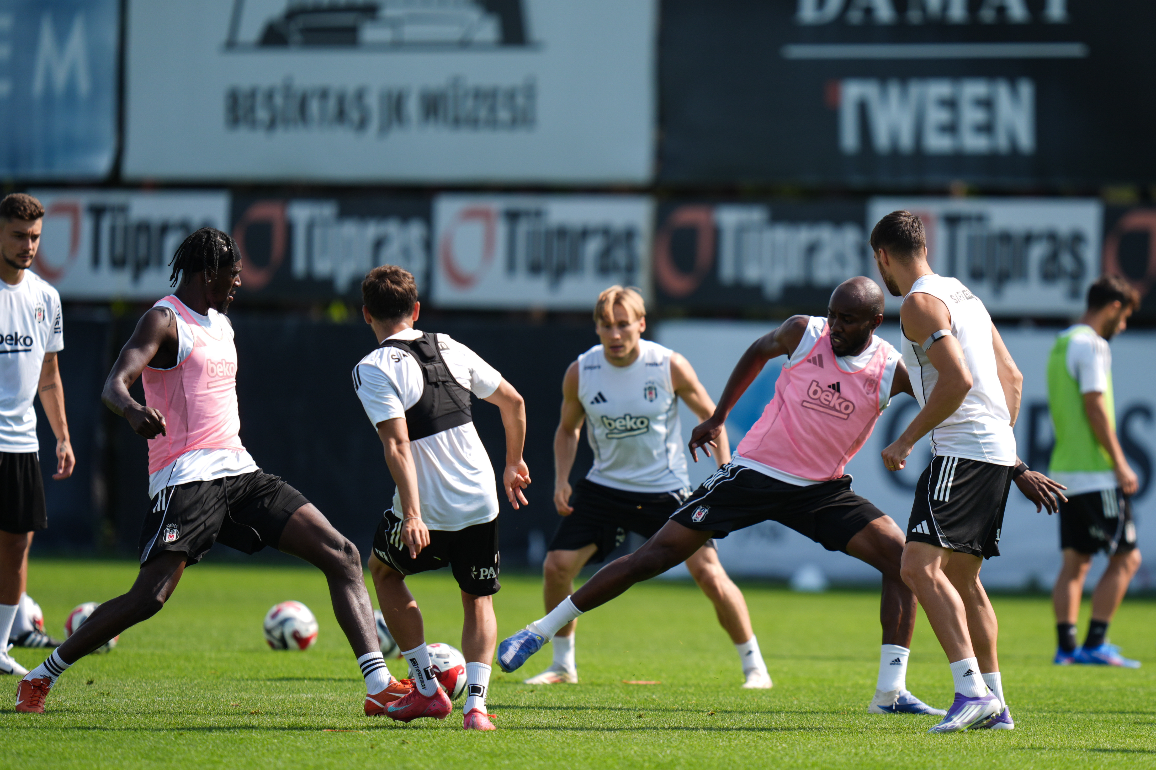 Beşiktaş, St. Patrick's maçına hazır
