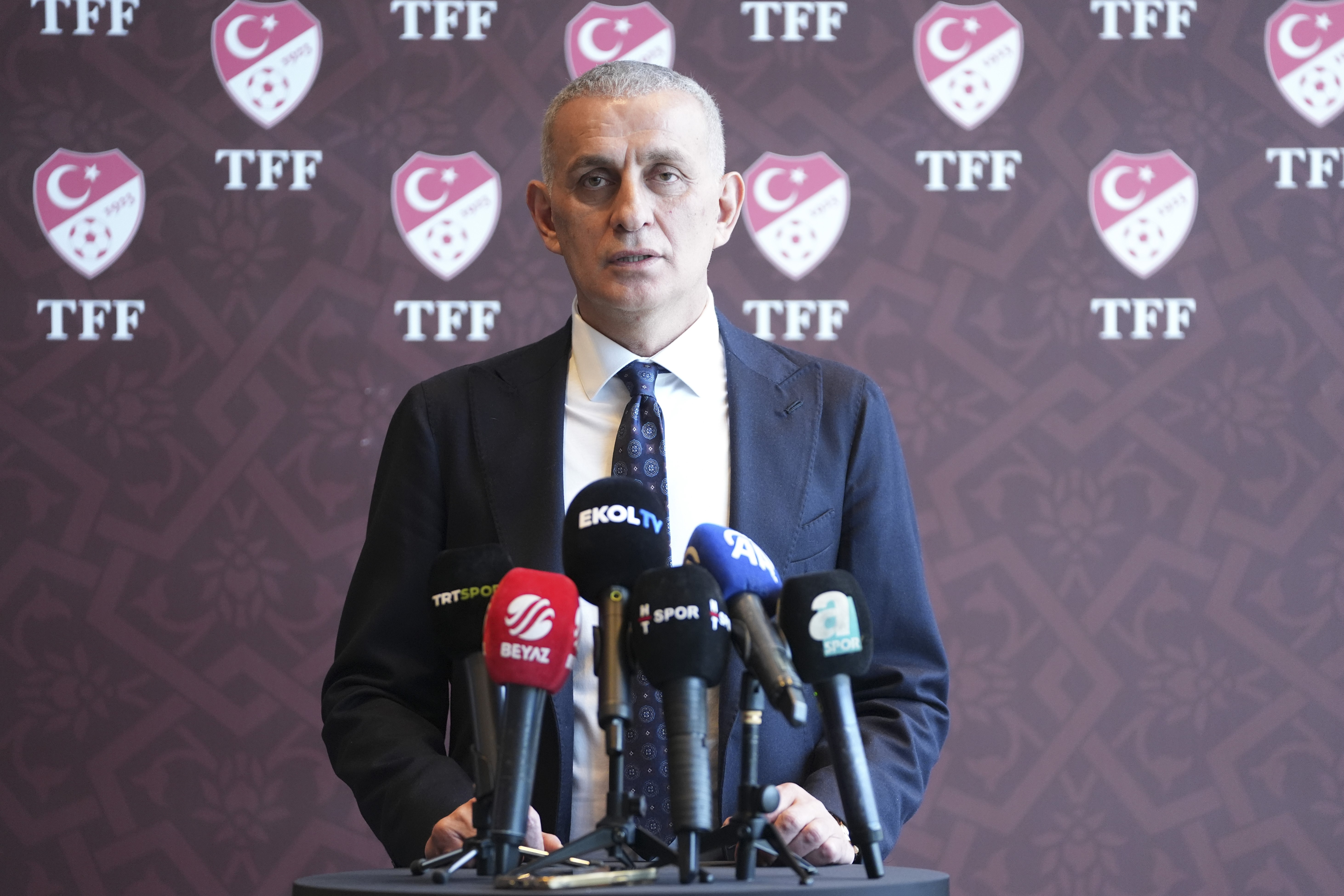 TFF Başkanı İbrahim Hacıosmanoğlu'ndan yeni sezon mesajı