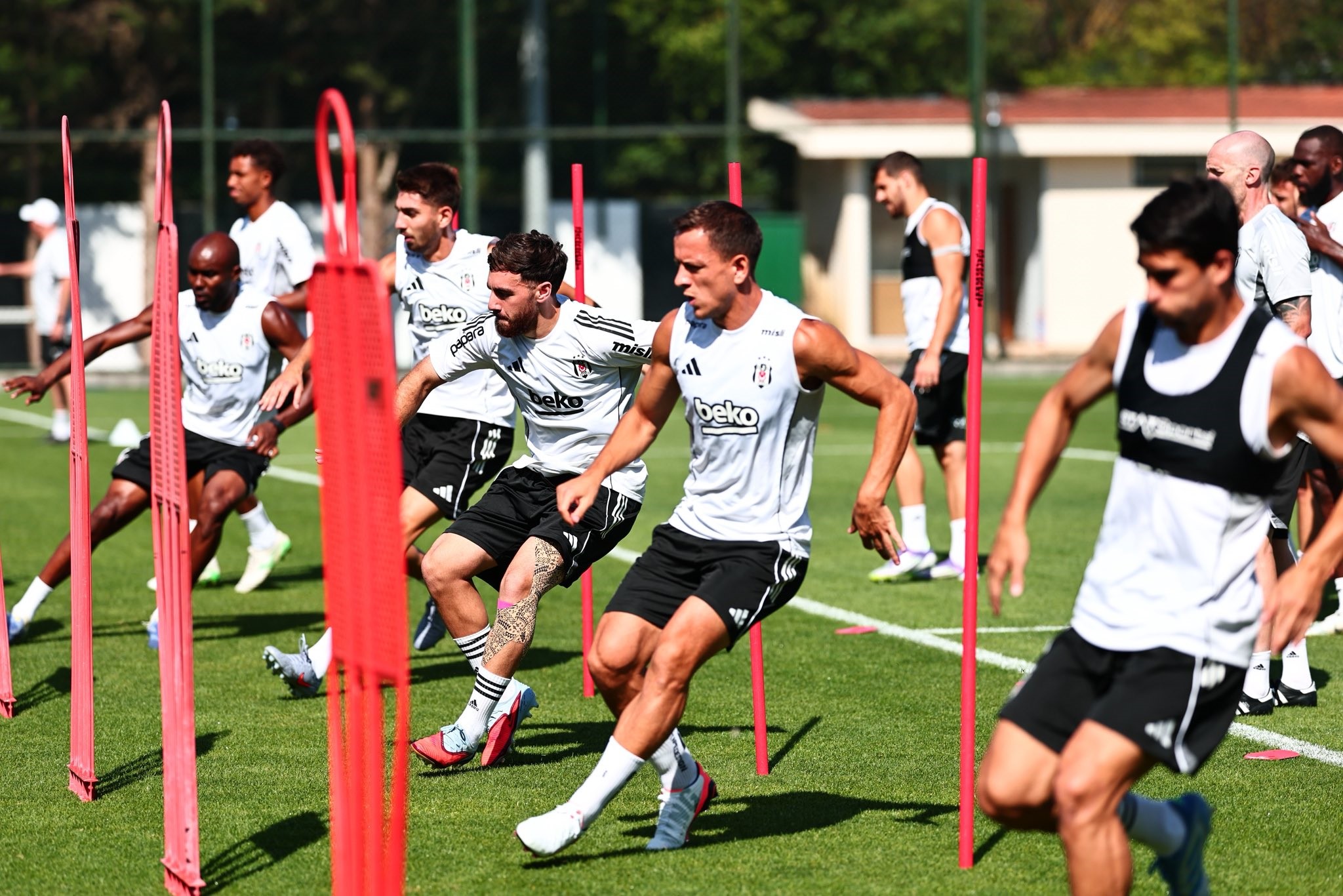 Bešiktaš začenja priprave na povratno tekmo proti St. Patrick's