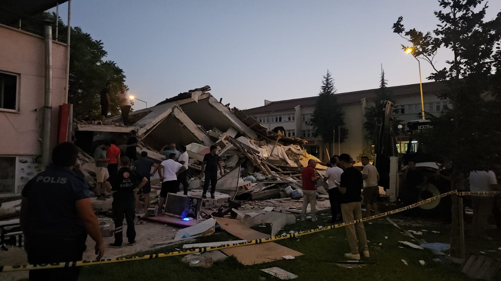 Balıkesir Valiliği deprem sonrası tatil ve izin duyurusunu yayımladı