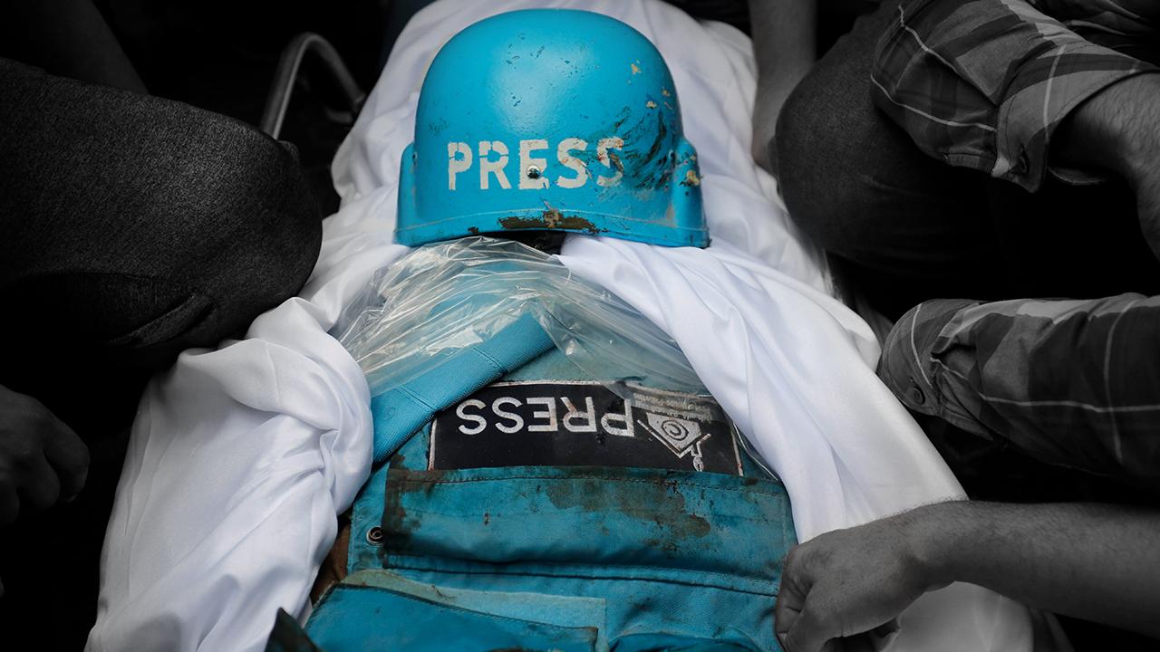 İsrail, Gazze'de gazetecileri hedef aldı