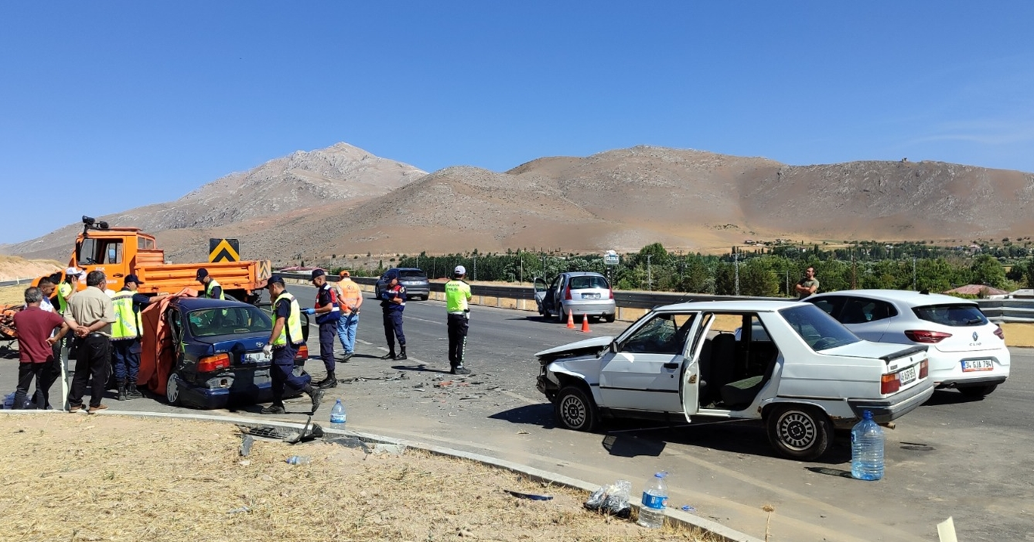 V Kahramanmaraşu v Turčiji v verižnem trčenju umrla ena oseba, osem ranjenih