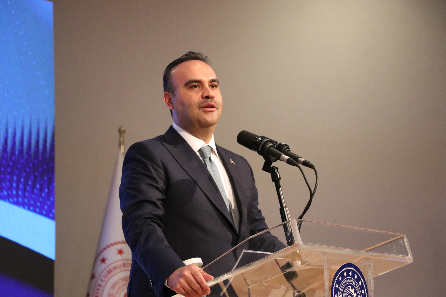 Bakan Kacır: Her bir ilimiz için 4 adet olmak üzere toplam 324 yatırım konusu belirledik