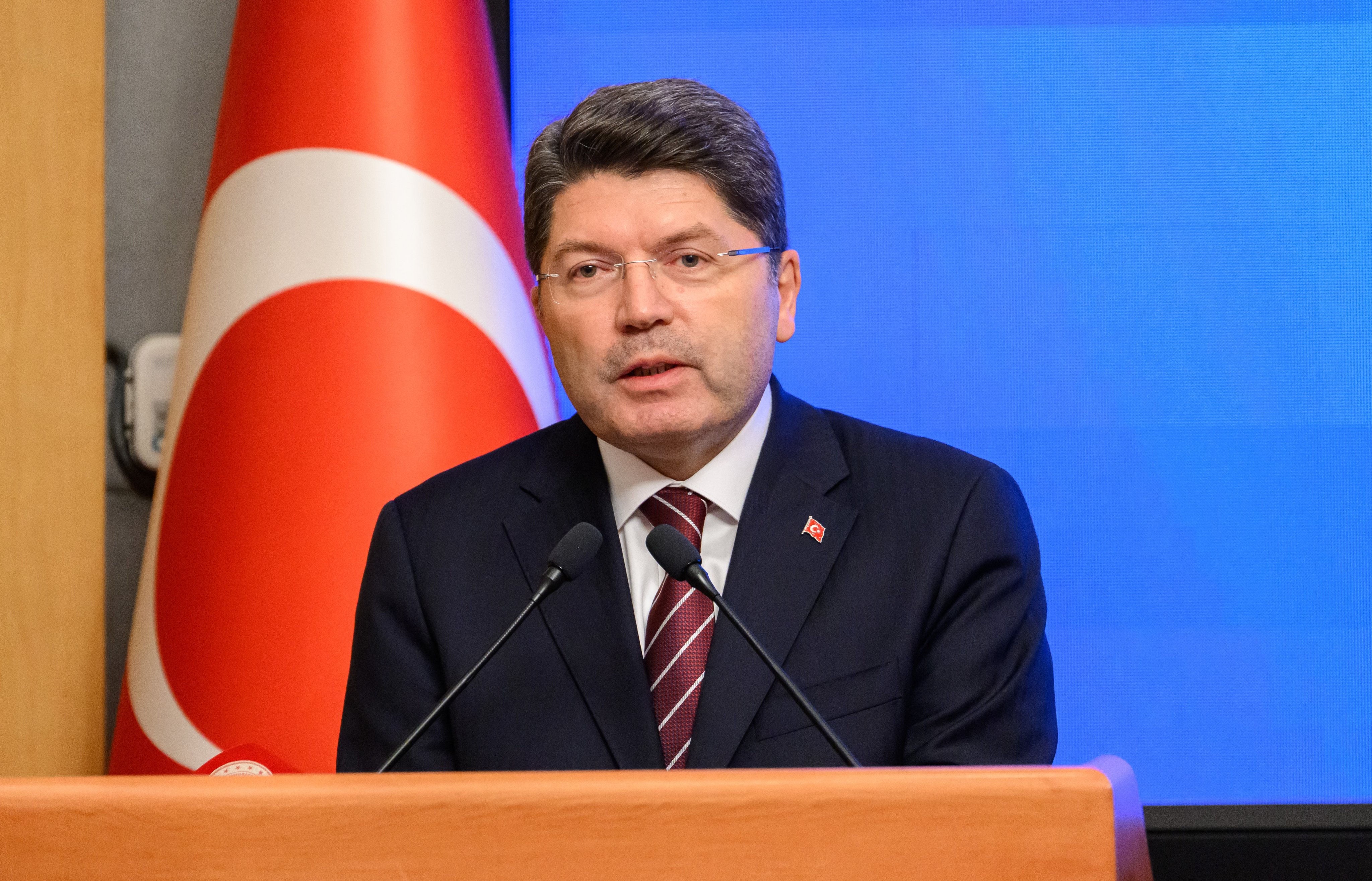 Turški minister za pravosodje Tunç kritiziral voditelja CHP Özela zaradi izjav o sodstvu