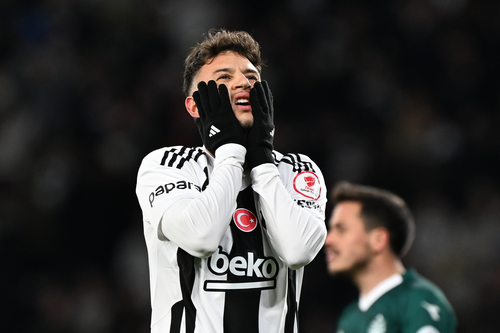 Beşiktaş, Fahri Kerem Ay'ı İstanbulspor'a kiraladı