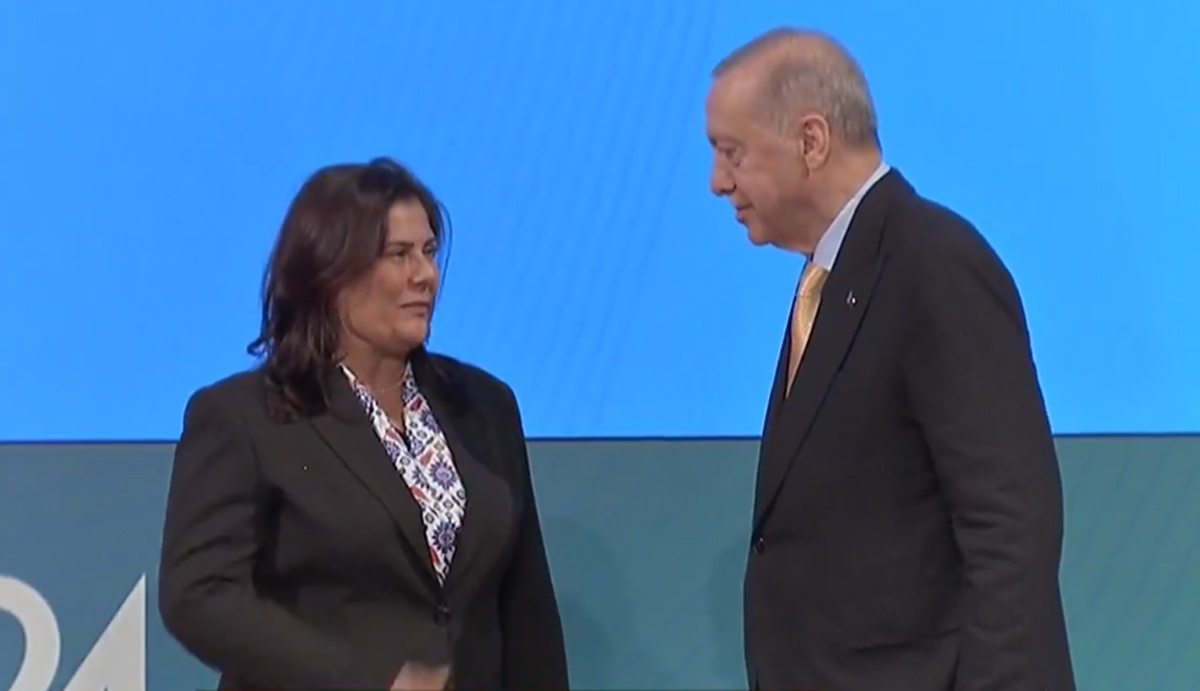 Özlem Çerçioğlu prestopila v AK Parti in izzvala Özgura Özela