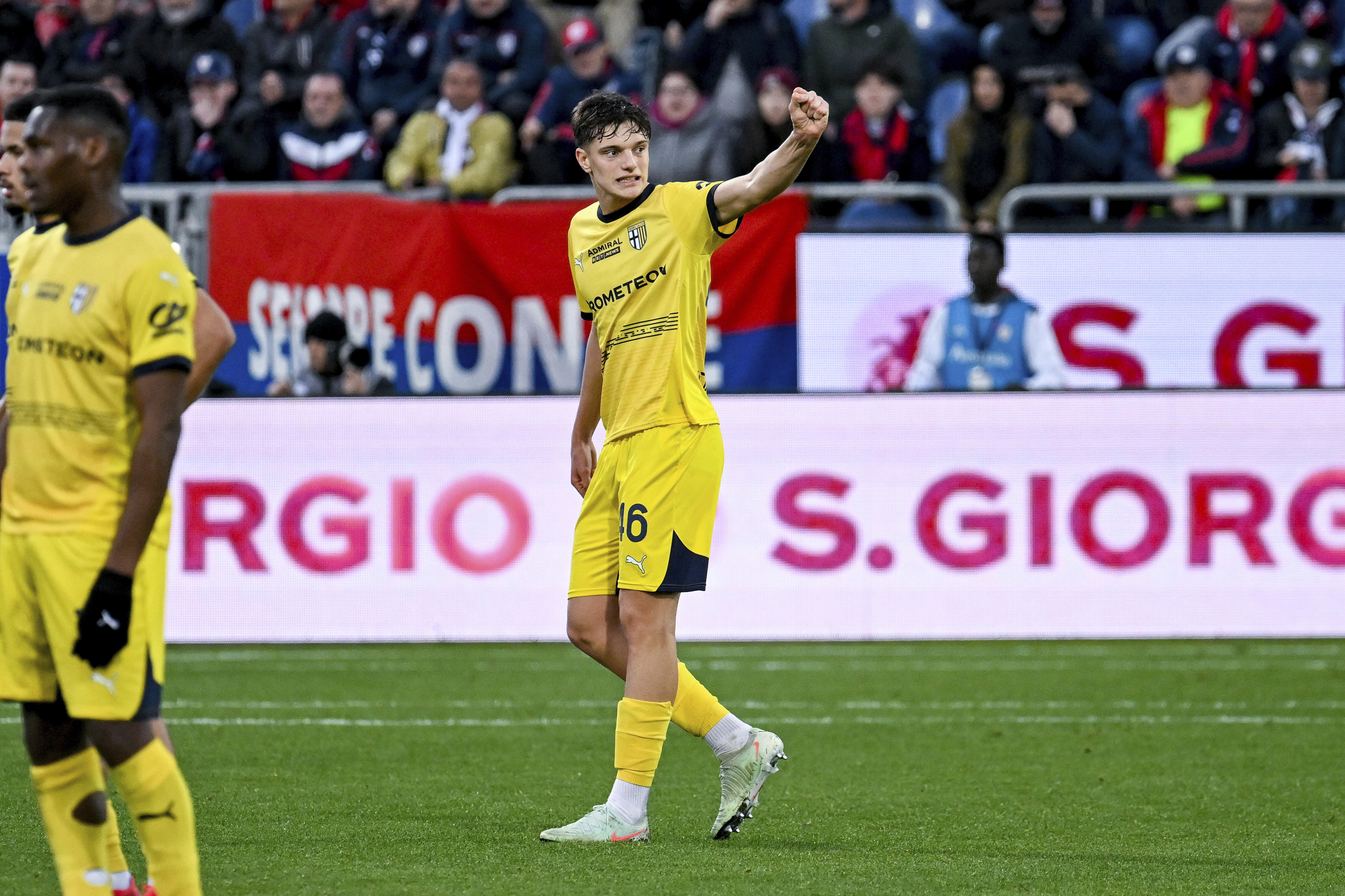Liverpool'dan 18 yaşındaki stoper için 35 milyon euro
