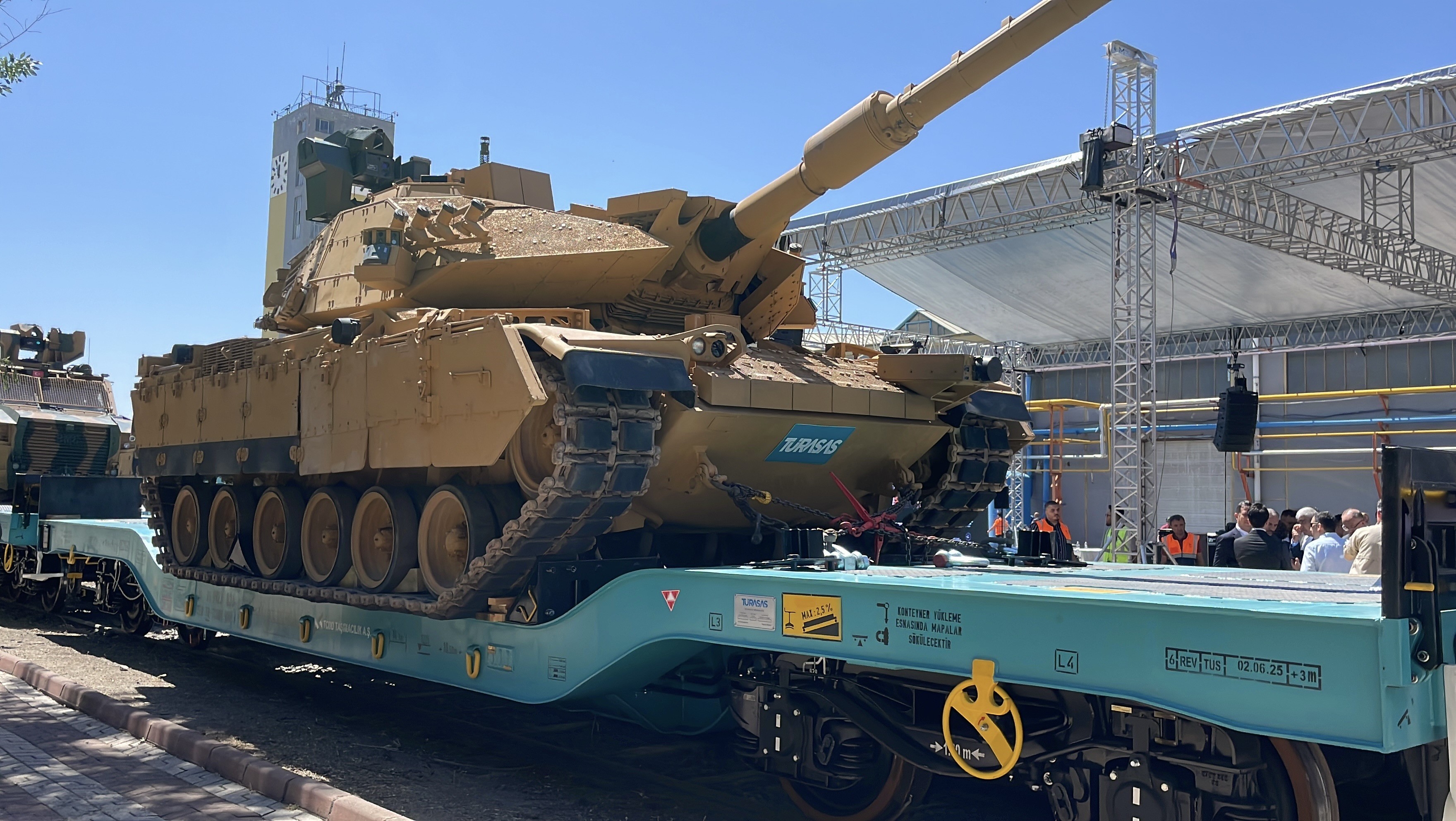Yerli ve milli gurur... Altay Tankı'nı taşıyacak: İlk teslimat yapıldı