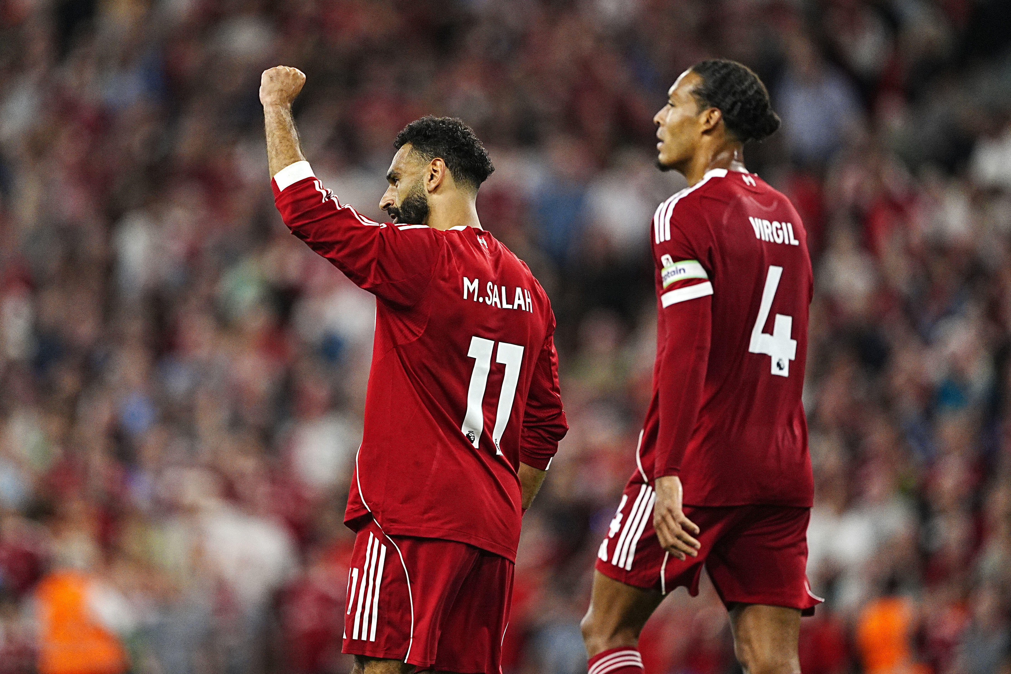 Liverpool son anlarda kazandı