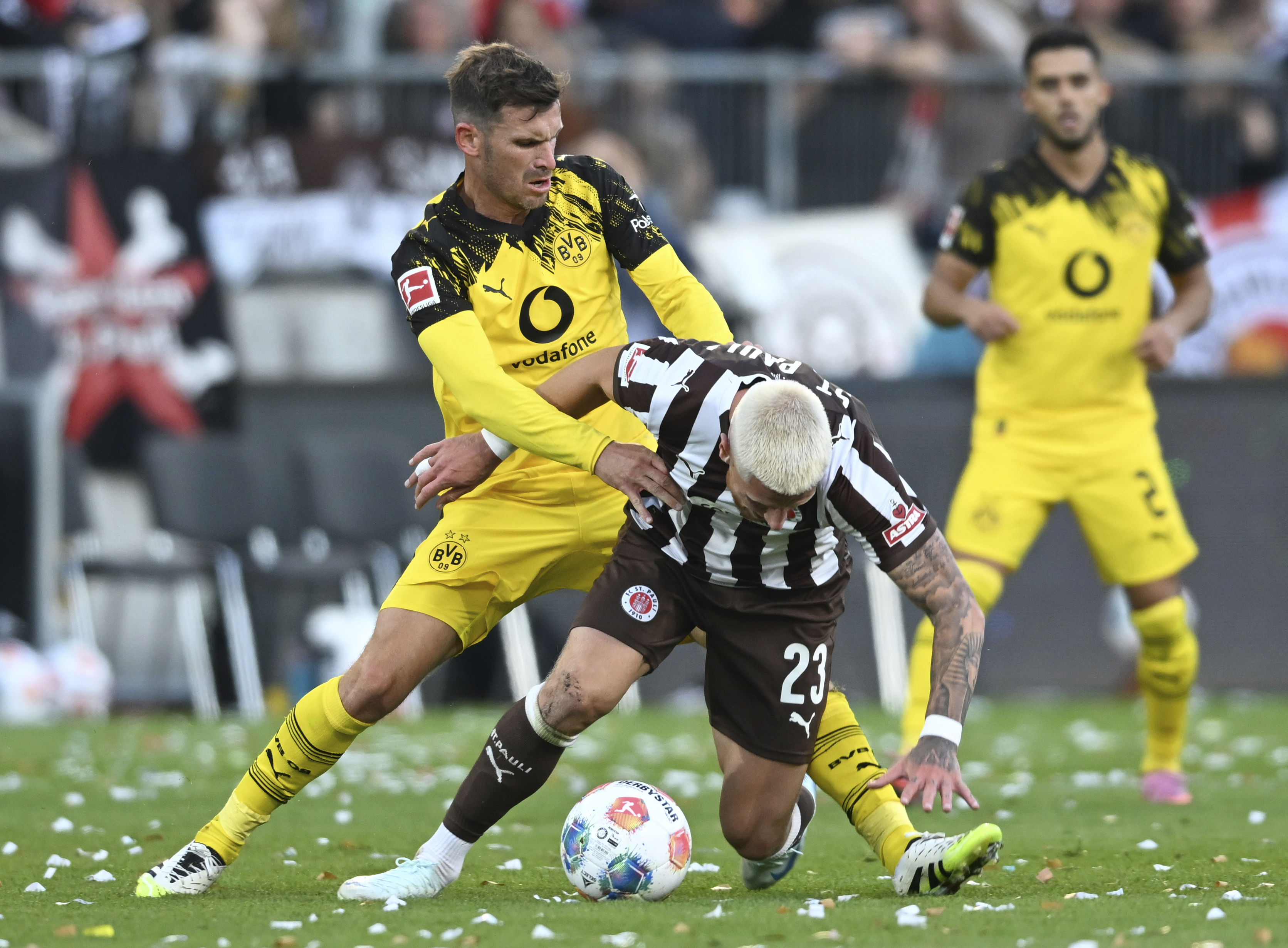 Borussia Dortmund deplasmanda 2 puan bıraktı