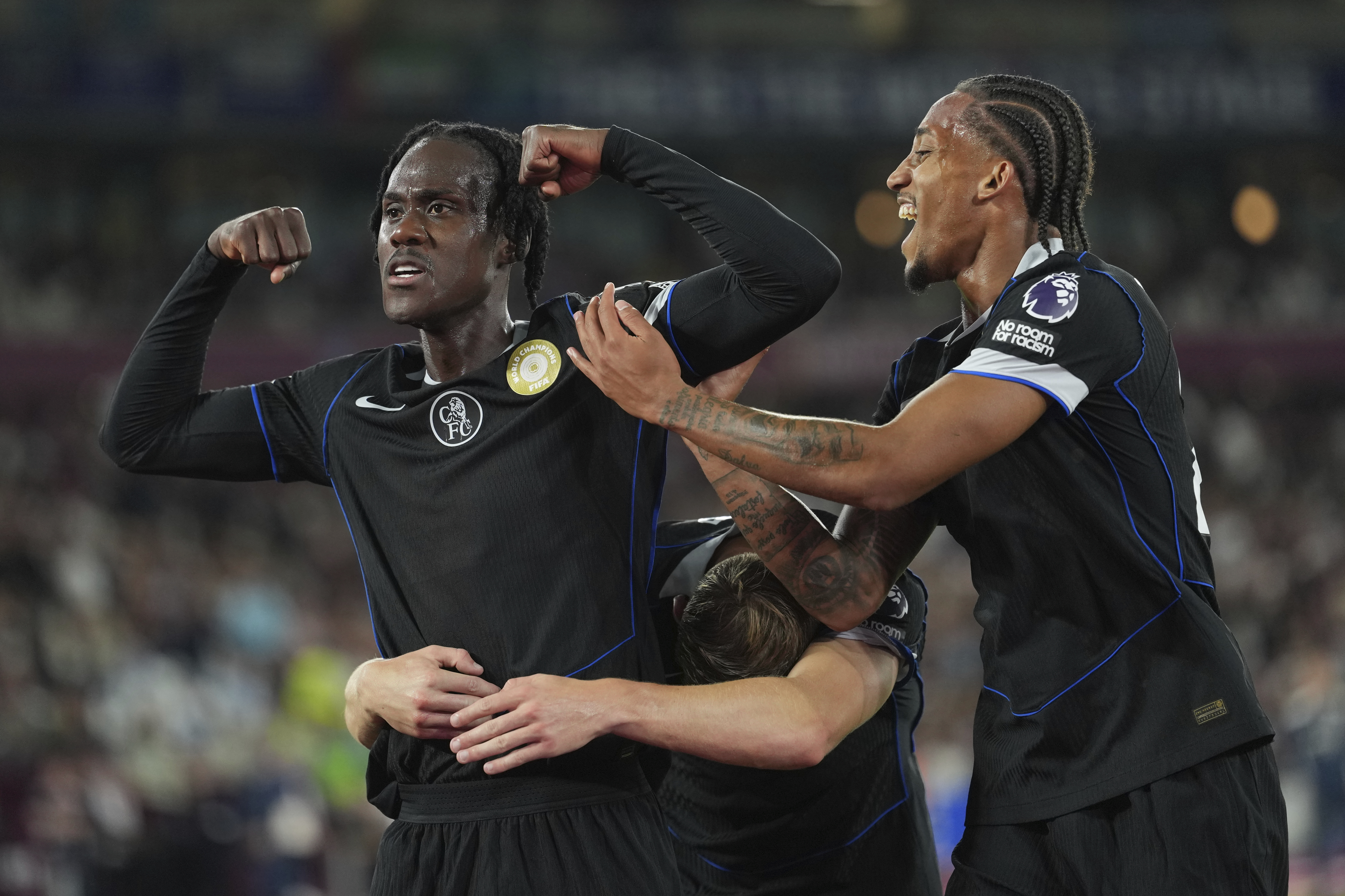 Chelsea,  West Ham'ı 5 golle geçti