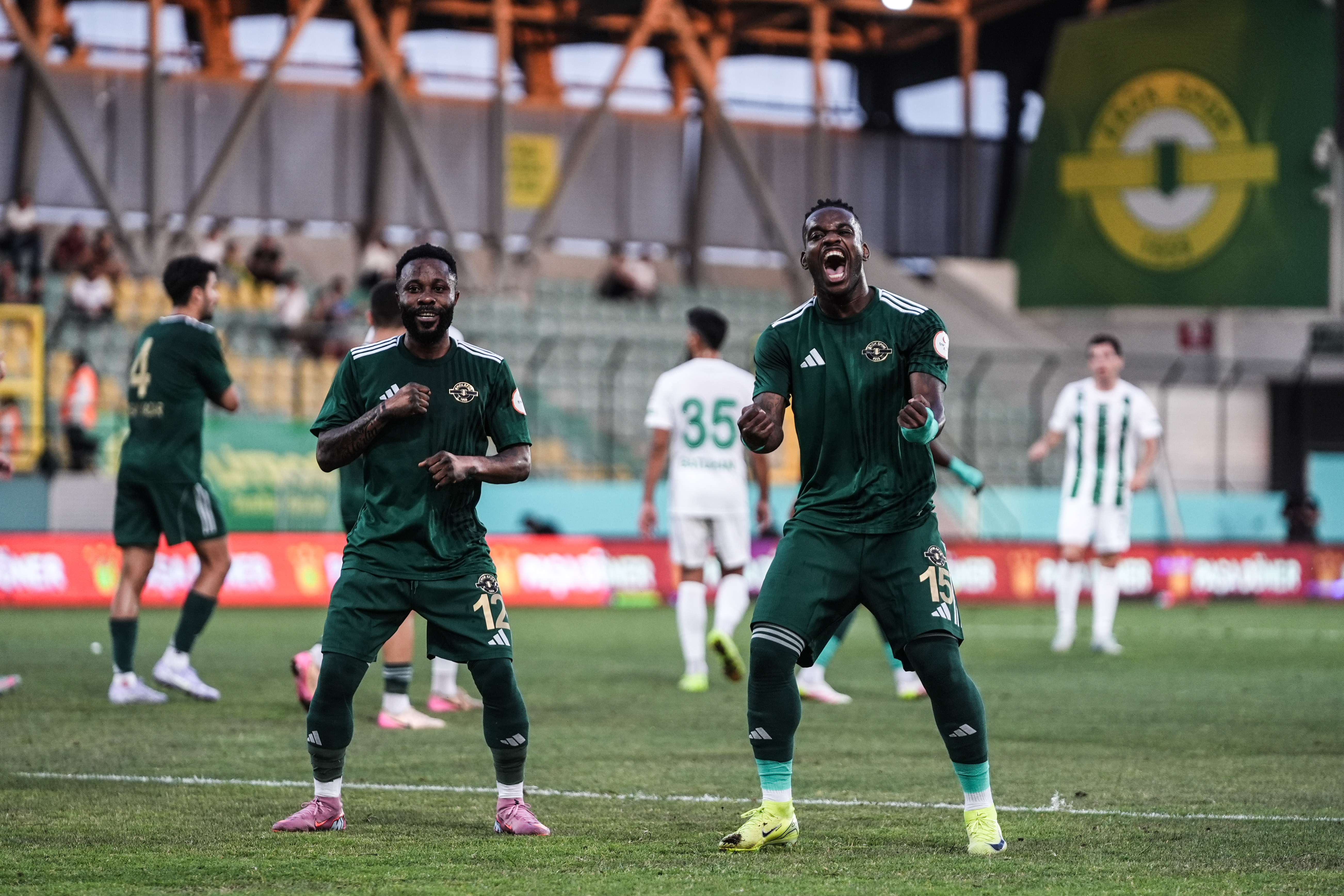 Esenler Erokspor'dan 5 gollü galibiyet