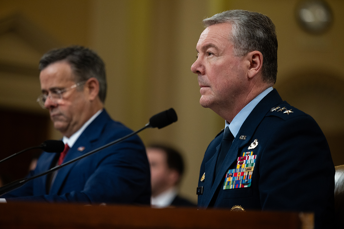 Pentagon'da "İran" depremi! Görevden alındılar