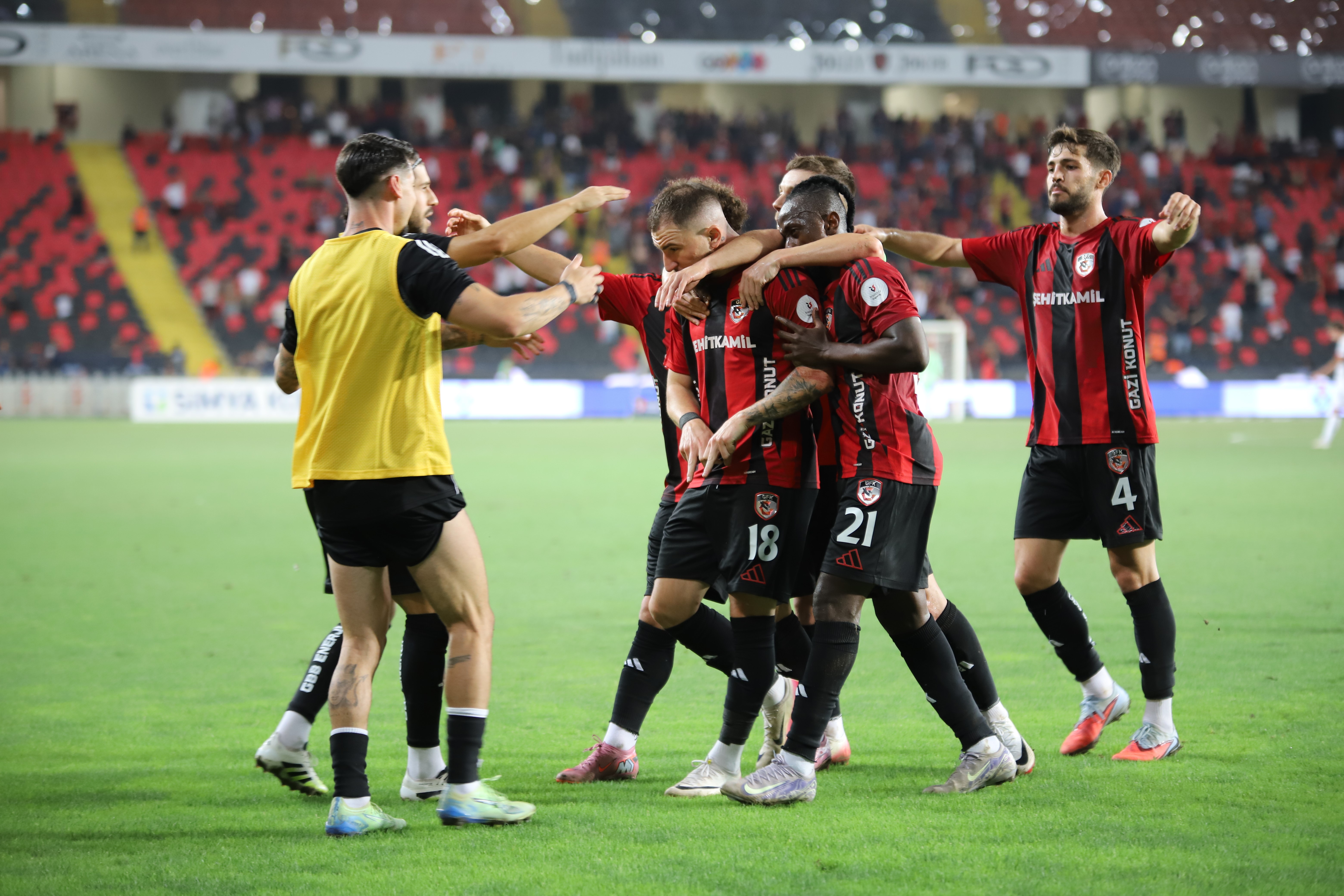 Gaziantep FK, sezonun ilk galibiyetini aldı