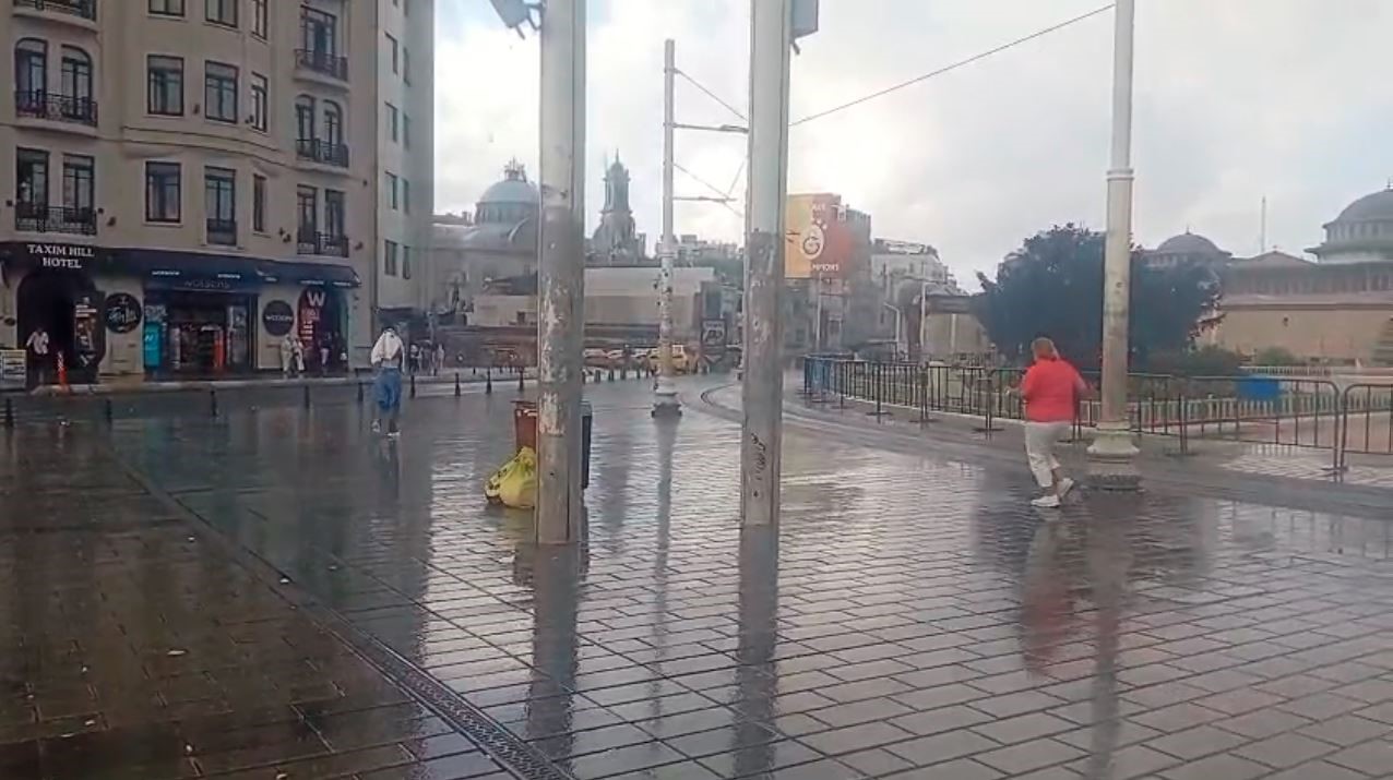 Istanbul presenetile plohe in padajoče temperature