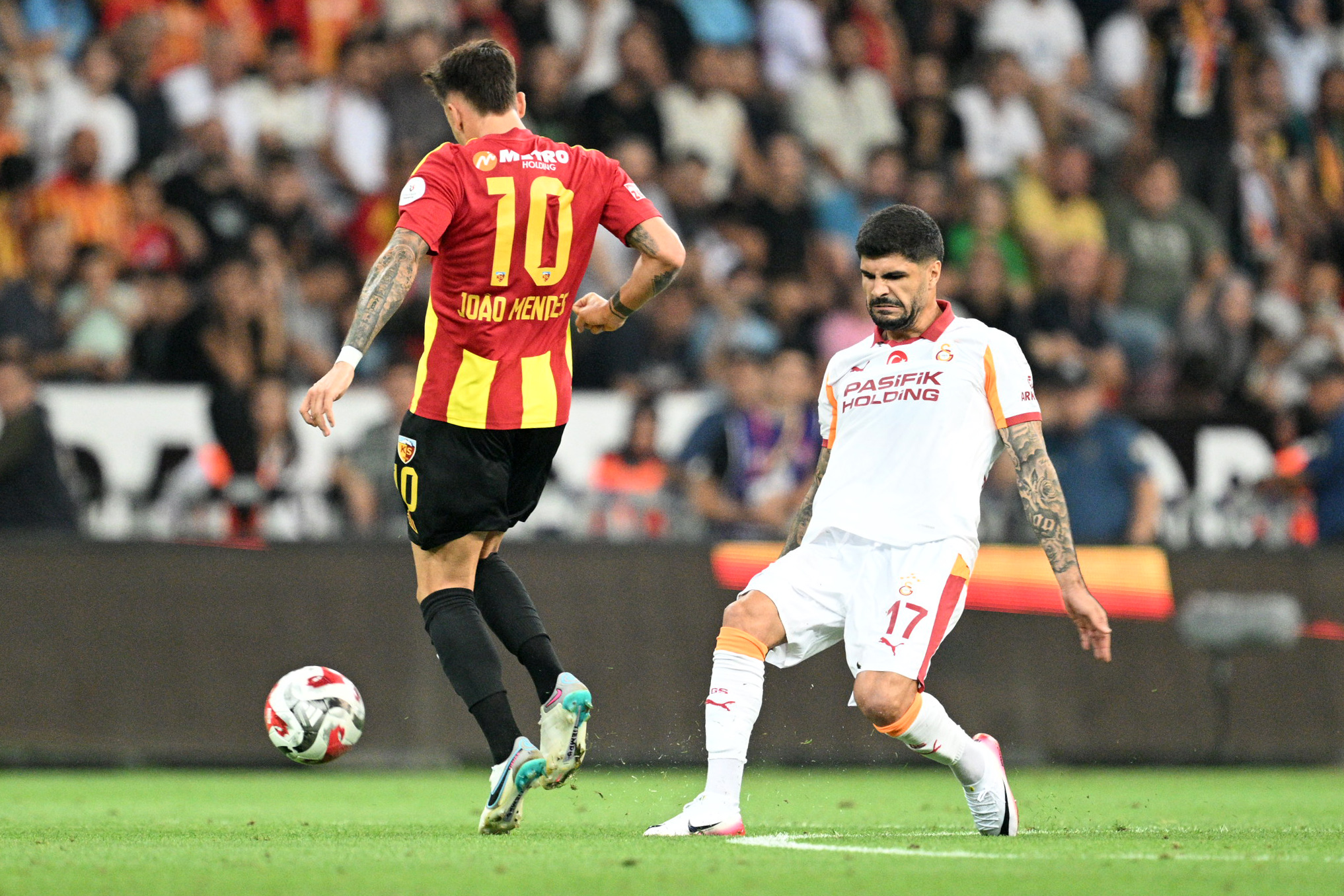 Eren Elmalı: Takıma katkı sağladığım için mutluyum.