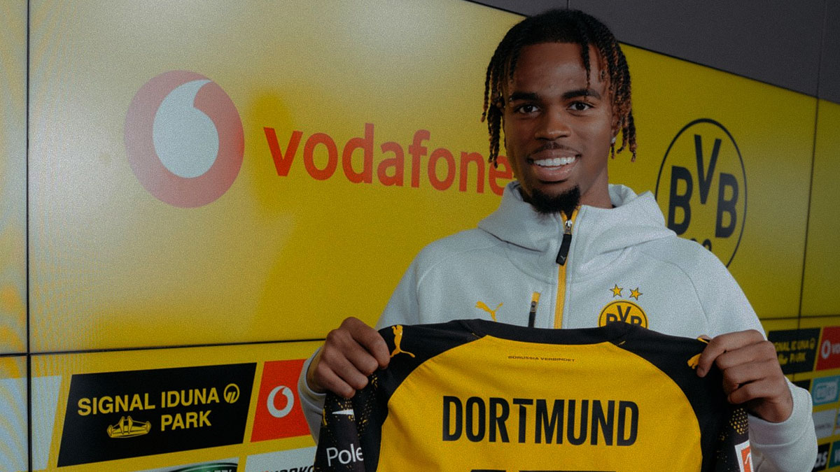 Borussia Dortmund, Carney Chukwuemeka'yı  duyurdu