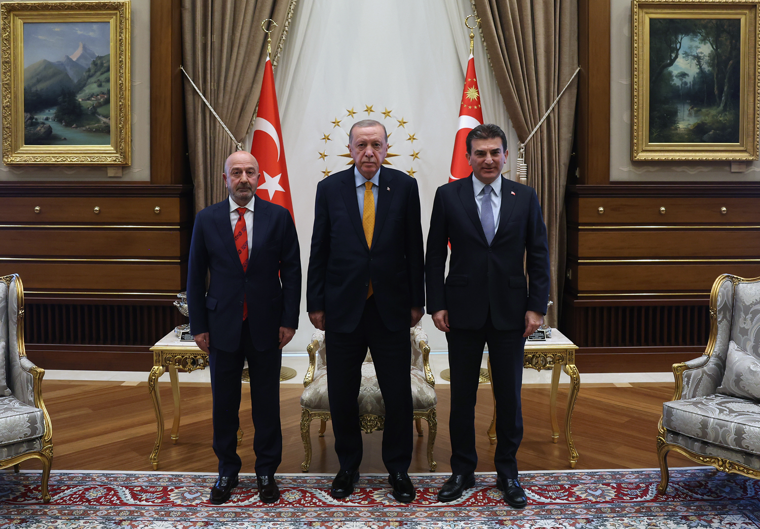 Cumhurbaşkanı Erdoğan Zekai Aksakallı ve Murat Yalçıntaş'ı kabul etti