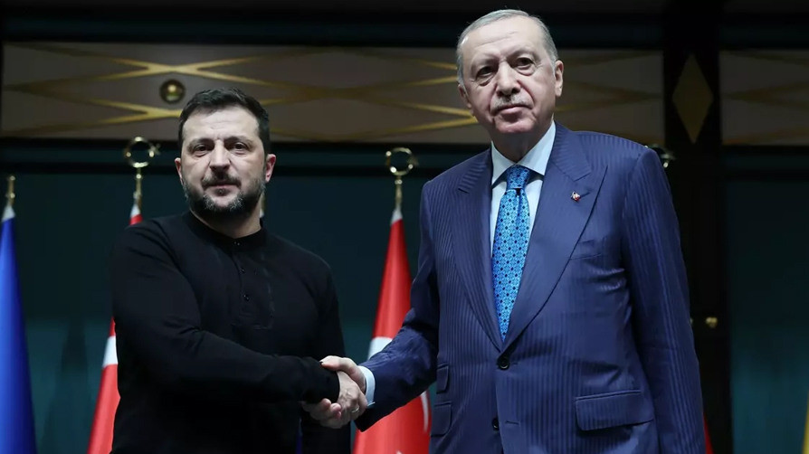 Zelenski liderler zirvesi için Türkiye'yi işaret etti