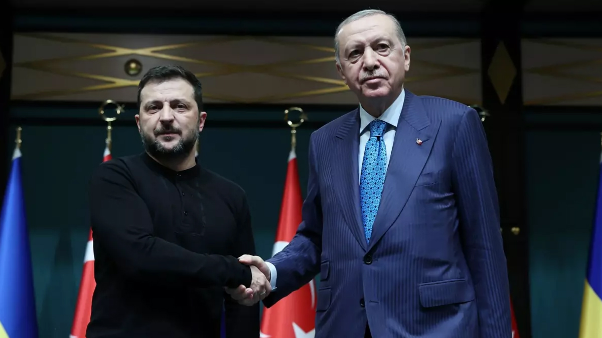 Zelenski liderler zirvesi için Türkiye'yi işaret etti