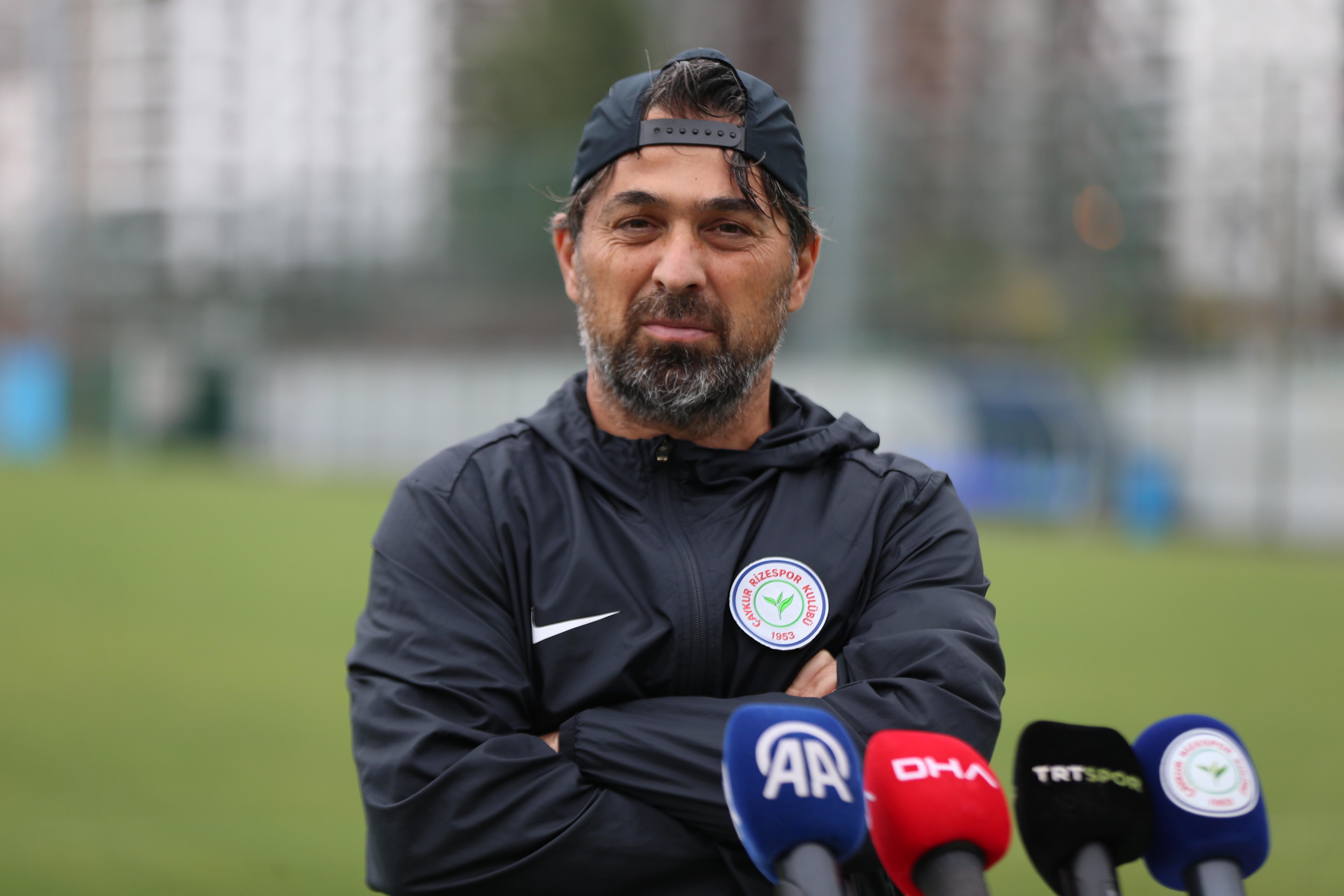 Trener İlhan Palut pred težko tekmo Galatasaray: Želimo igrati s karakterjem