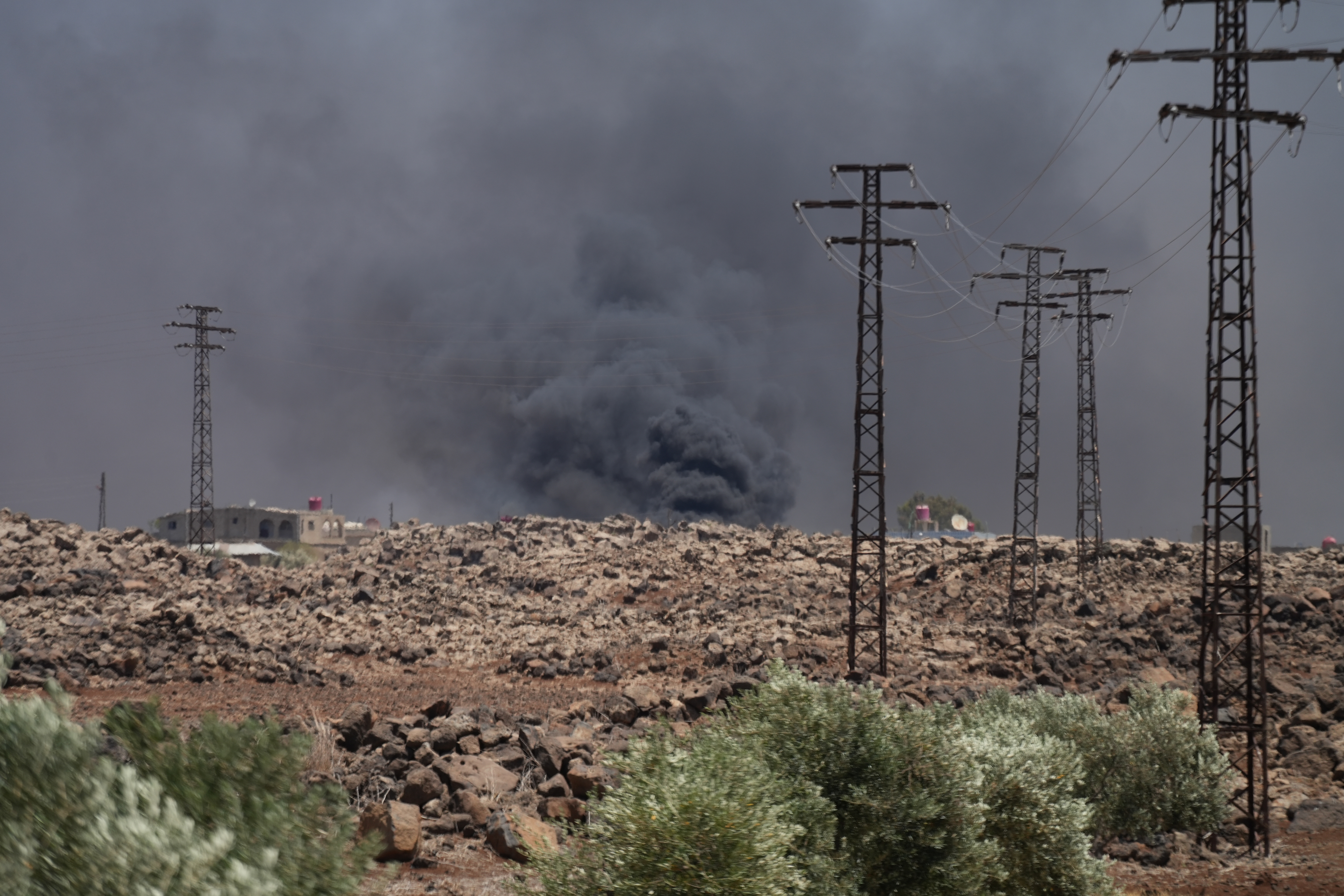 Soykırımcı İsrail'den Şam'a hava saldırısı... 6 Suriyeli askeri öldü