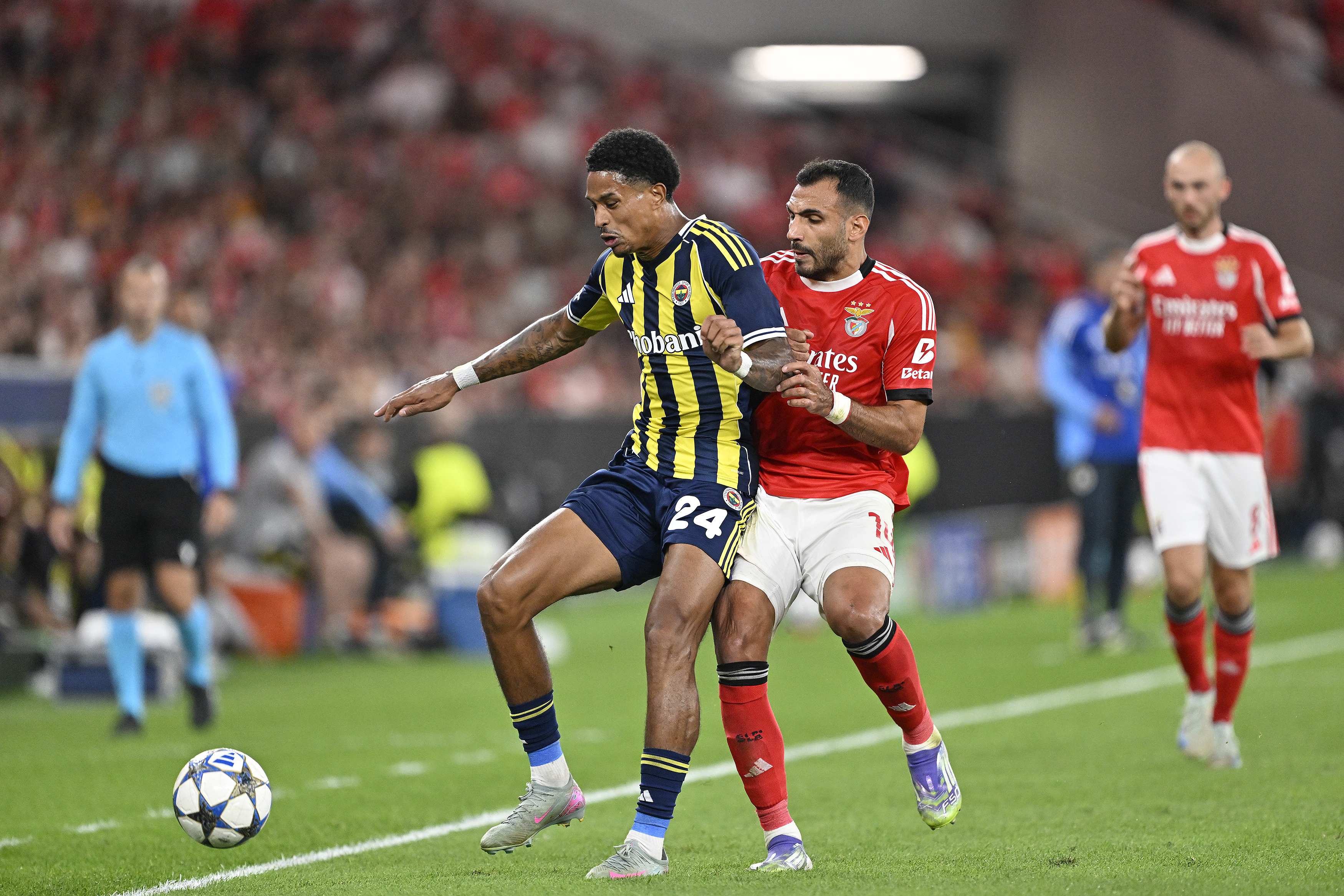 Fenerbahçe dev gelirden oldu