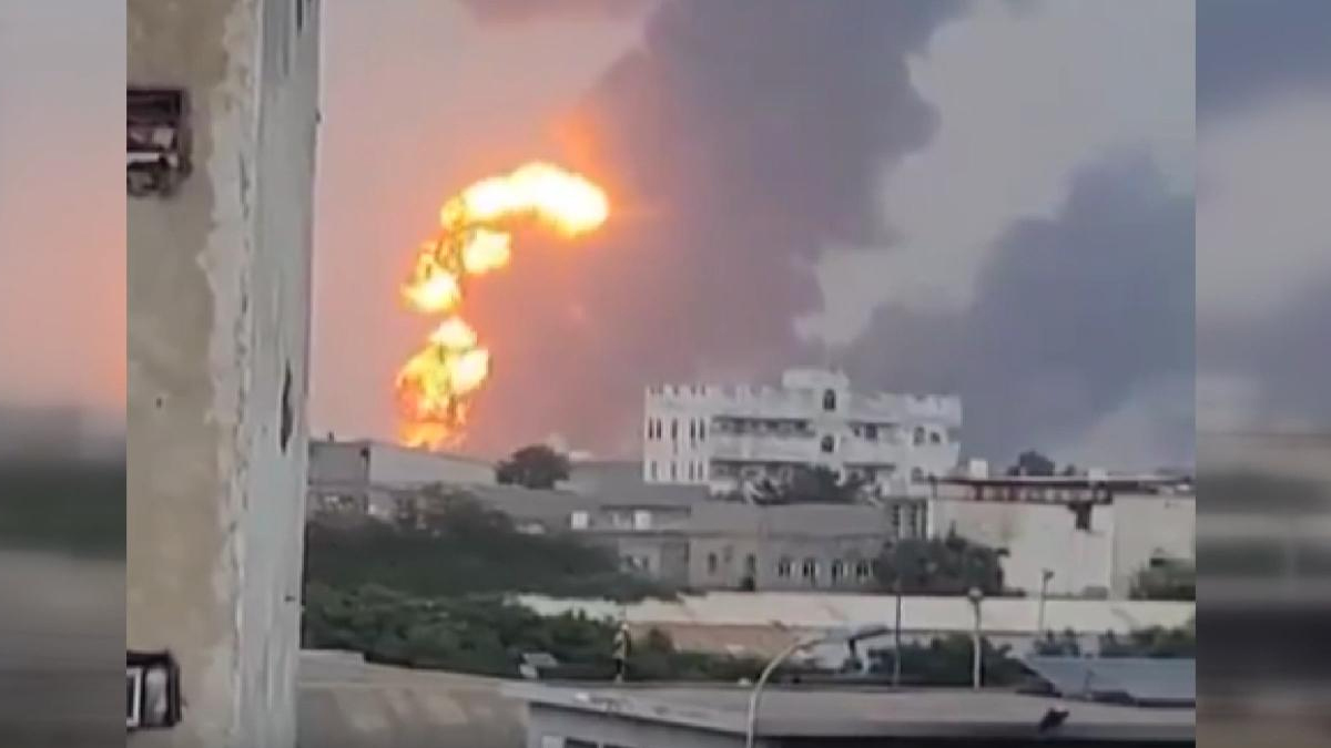 Katil İsrail, Yemen'i hedef aldı! Başkentin birçok bölgesinde patlamalar meydana geldi