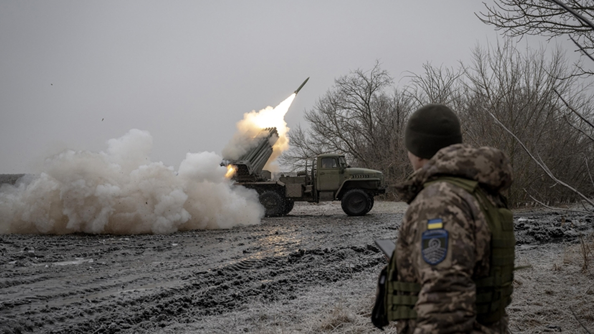 ABD'den onay çıktı... Ukrayna'ya 825 milyon dolarlık füze ve lojistik desteği