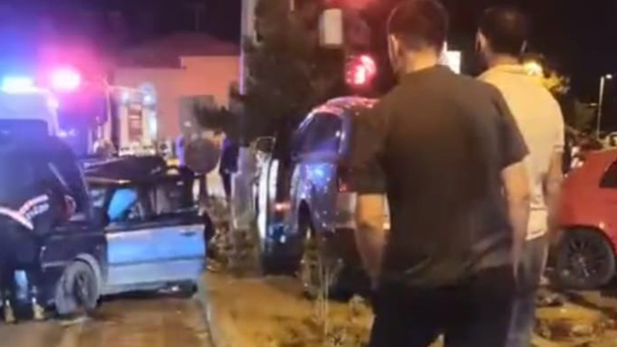 Malatya'da 4 araçlı zincirleme kaza: Çok sayıda yaralı var
