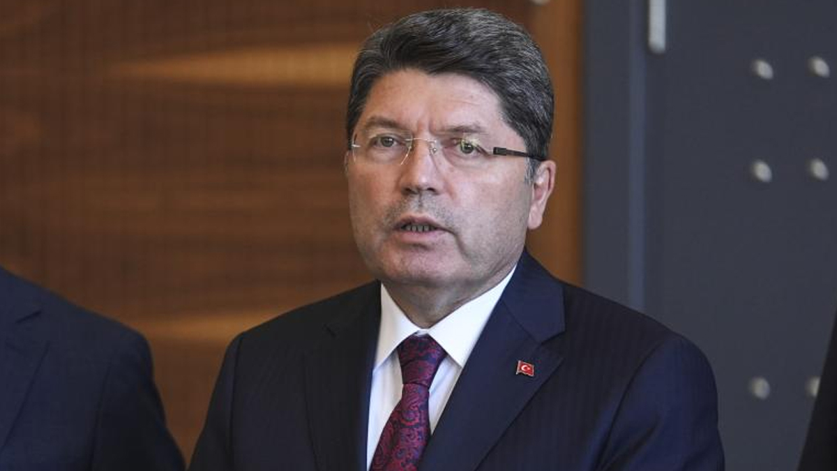 CHP'nin şaibeli İstanbul kongresi! Bakan Tunç: Özel'in açıklamaları talihsiz