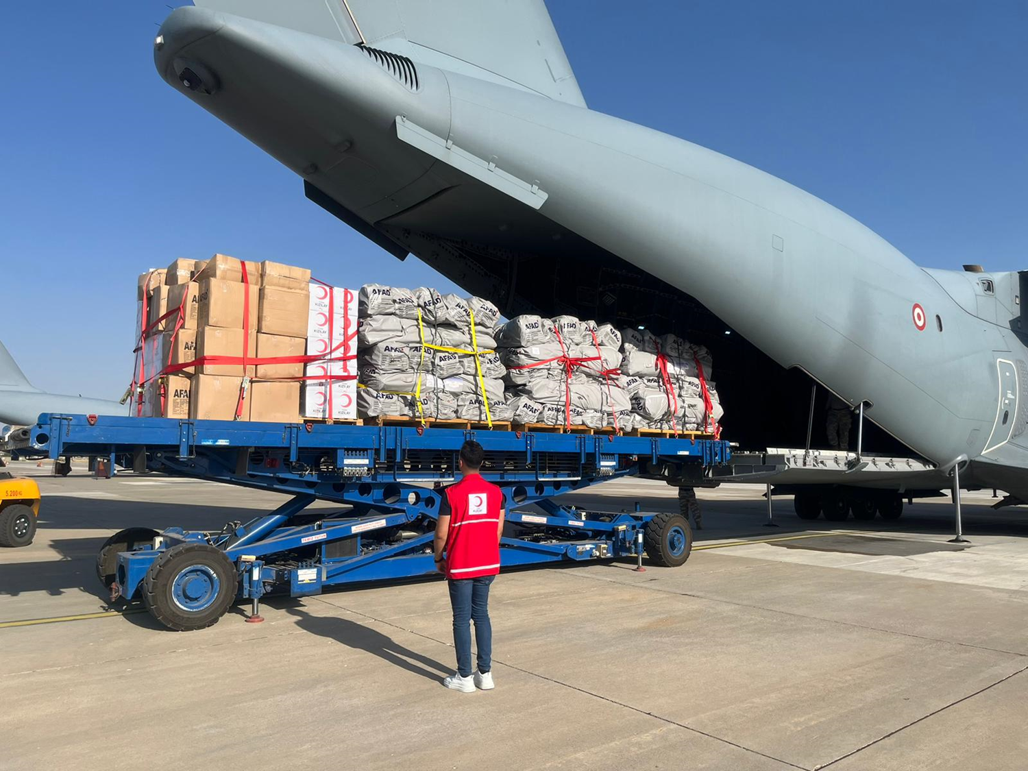 Türkiye'den Afganistan'a yardım eli