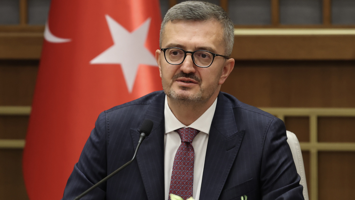 İletişim Başkanı Duran, 12 Dev Adam'ı tebrik etti