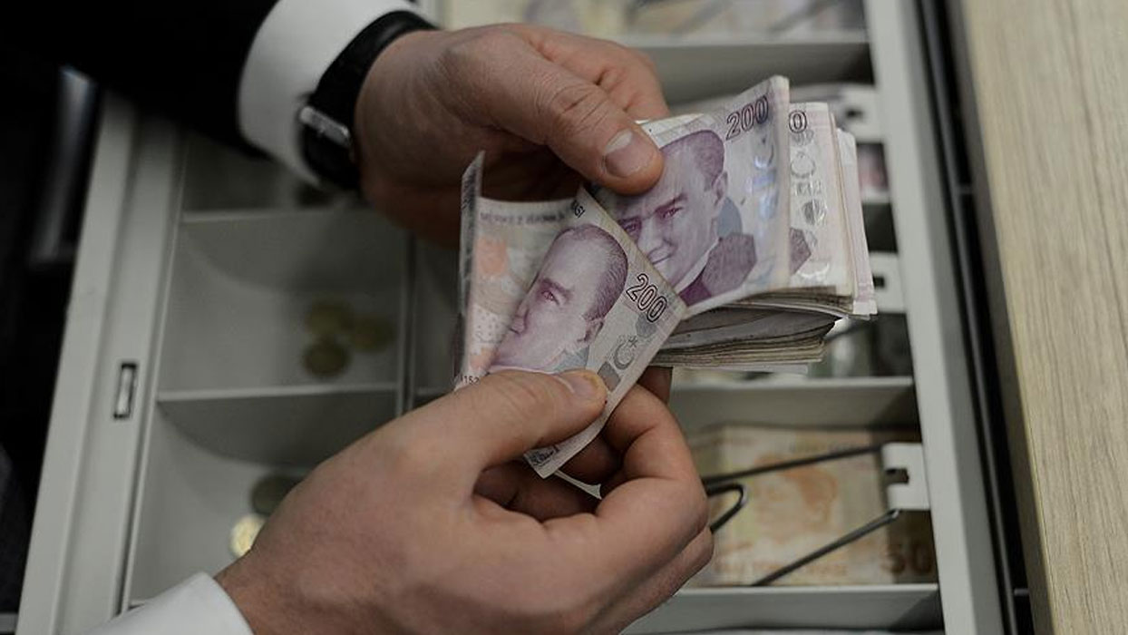 7,1 milyar liralık yaşlı ve engelli aylıkları hesaplara aktarılıyor