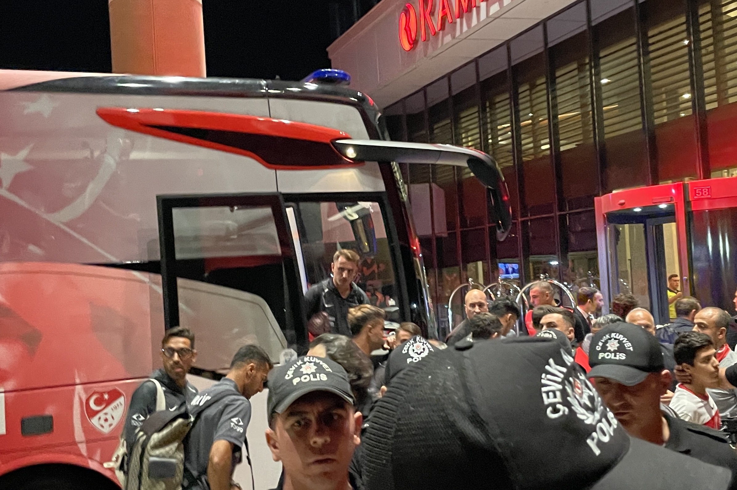 A Milli Takım İspanya maçı için Konya'da