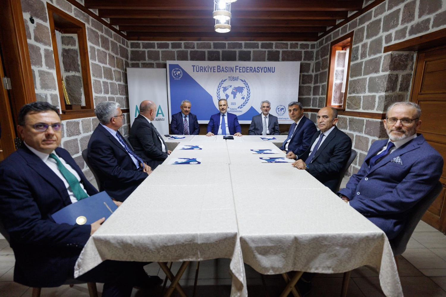 Dışişleri Bakanı Fidan, TÜBAF'ı ziyaret etti