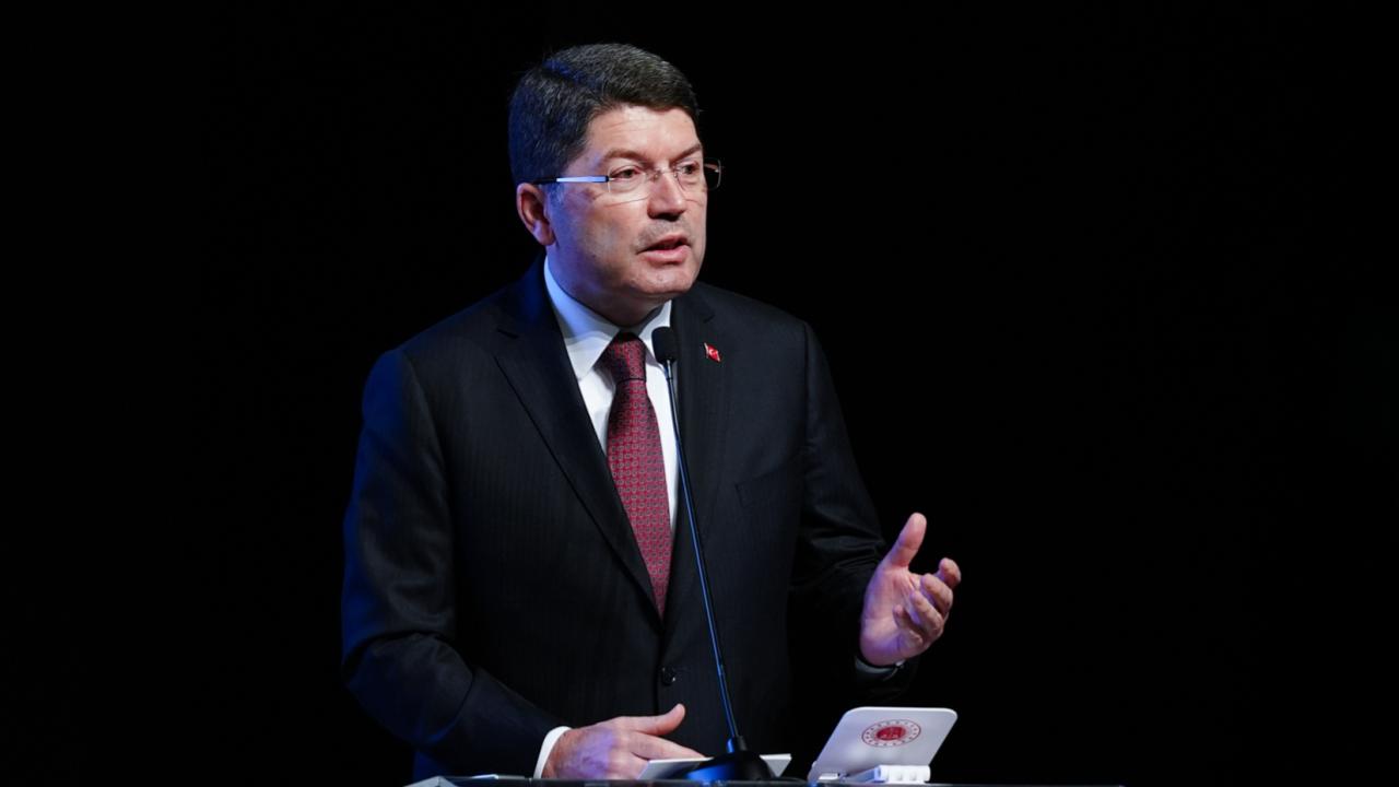 Zavezanci na pogojnem izpustu v Turčiji obnovili več kot 1500 šol