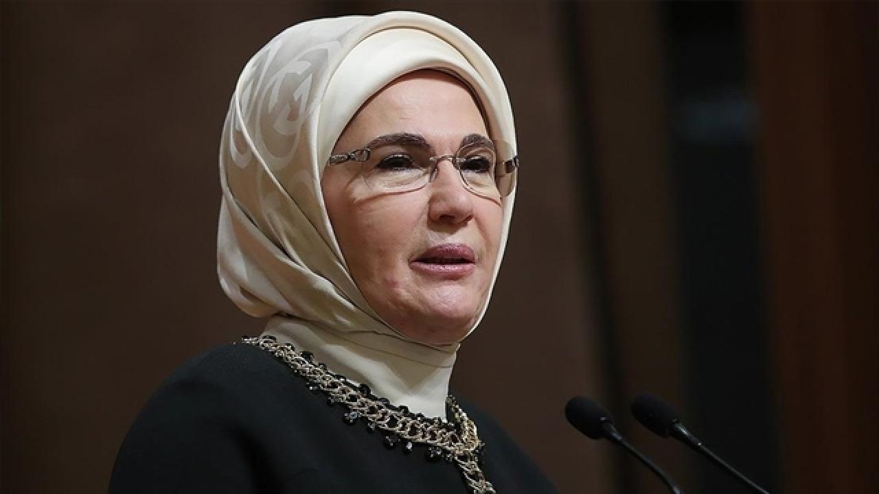 Emine Erdoğan zaželela uspešno šolsko leto 2025-2026